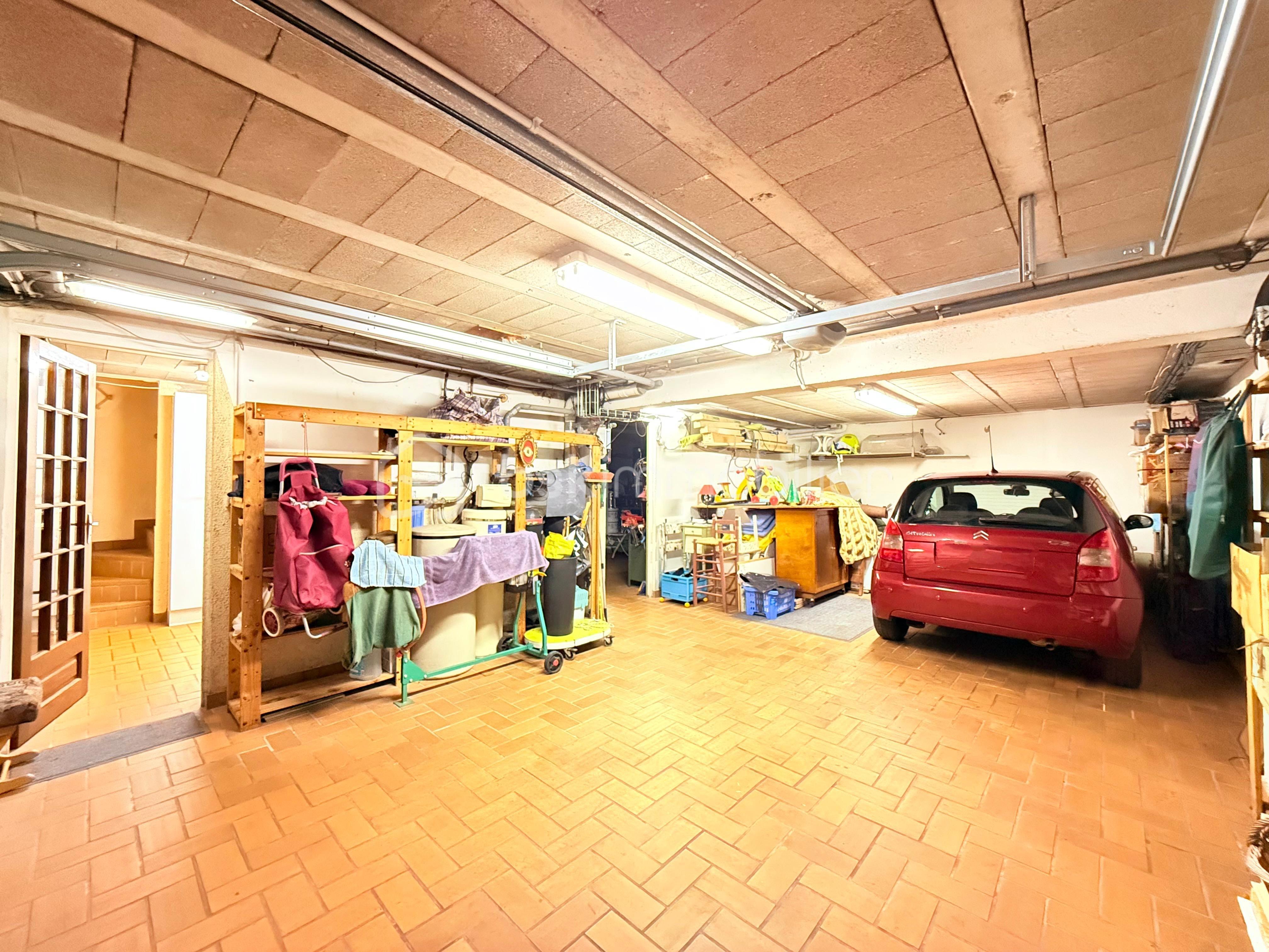 garage.jpg