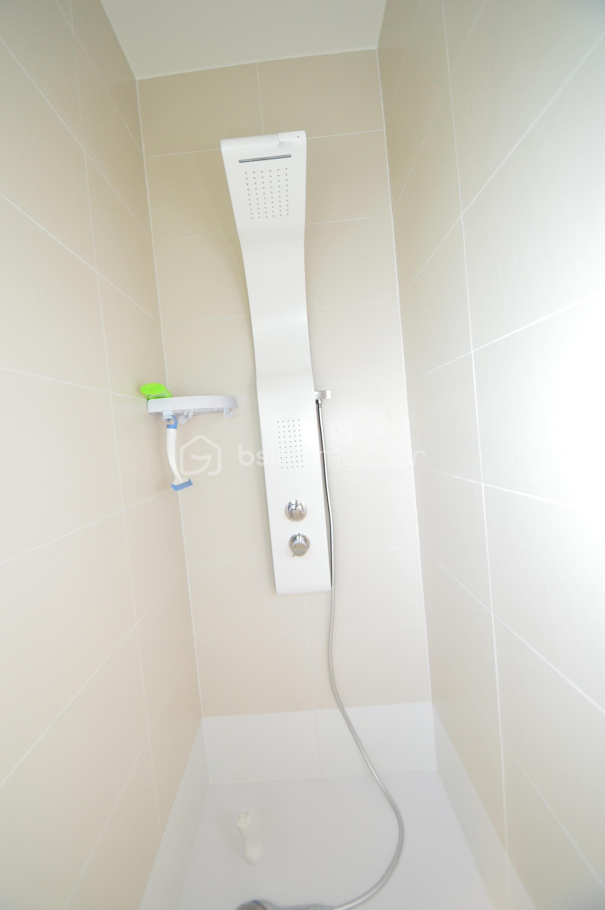 douche suite.jpg