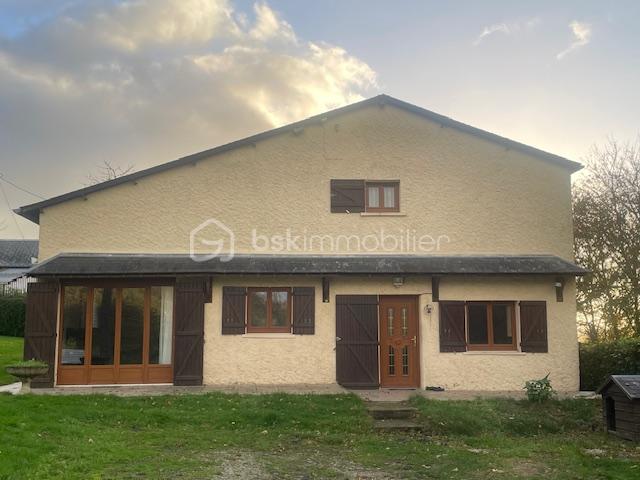 Maison traditionnelle de 184 m² - facade_3747.jpg