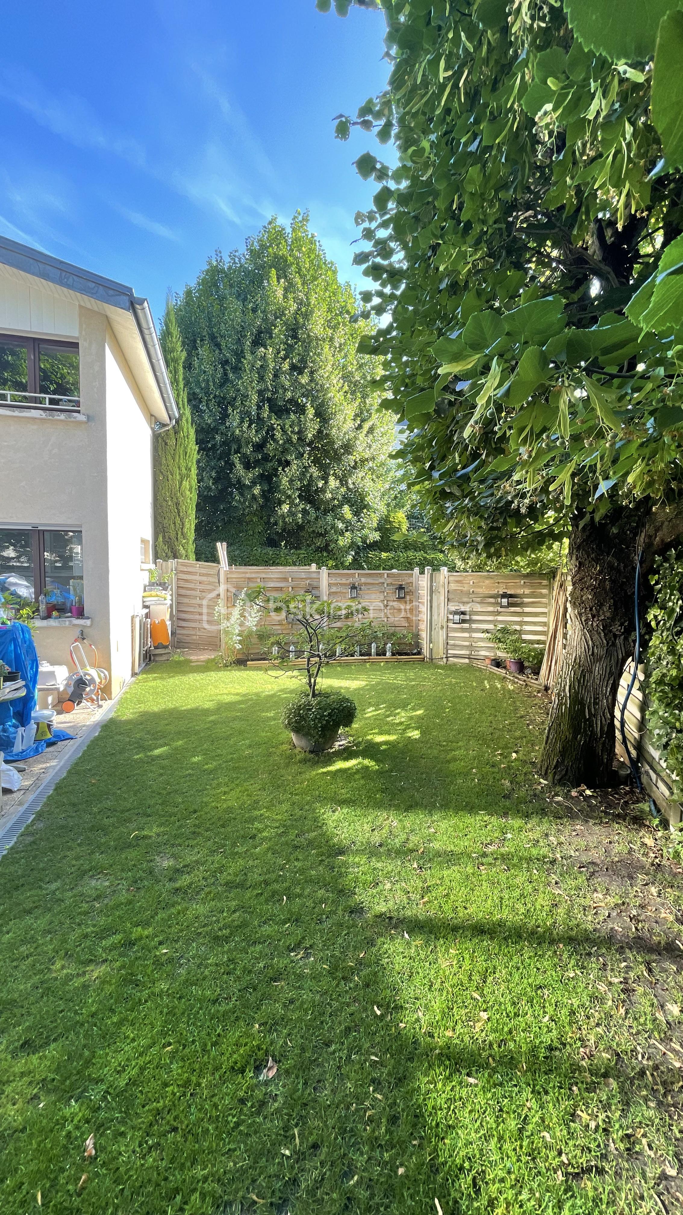 Maison traditionnelle de 105,28 m² - 3.png