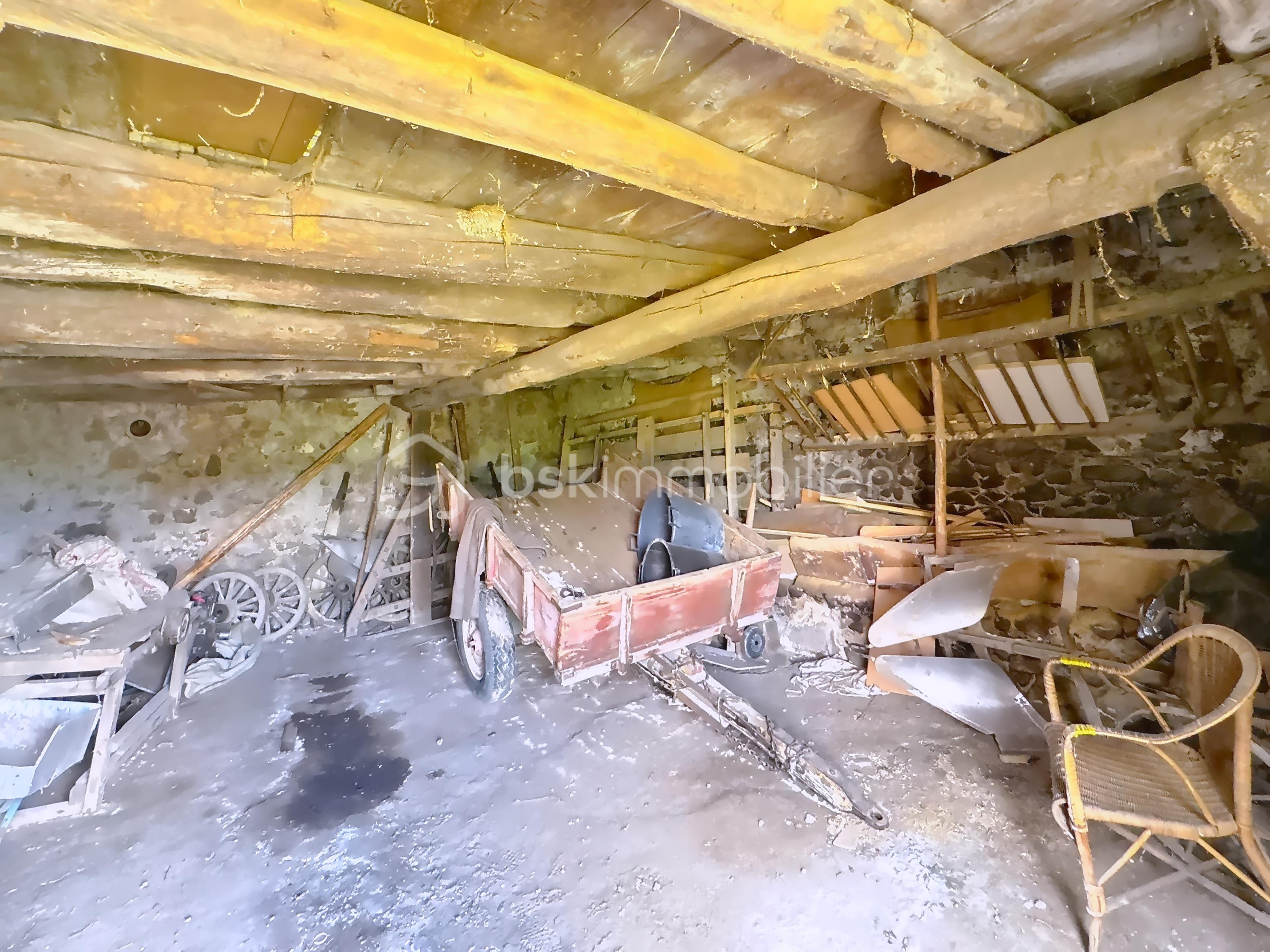 Maison de 150 m² - interieure grange.jpeg