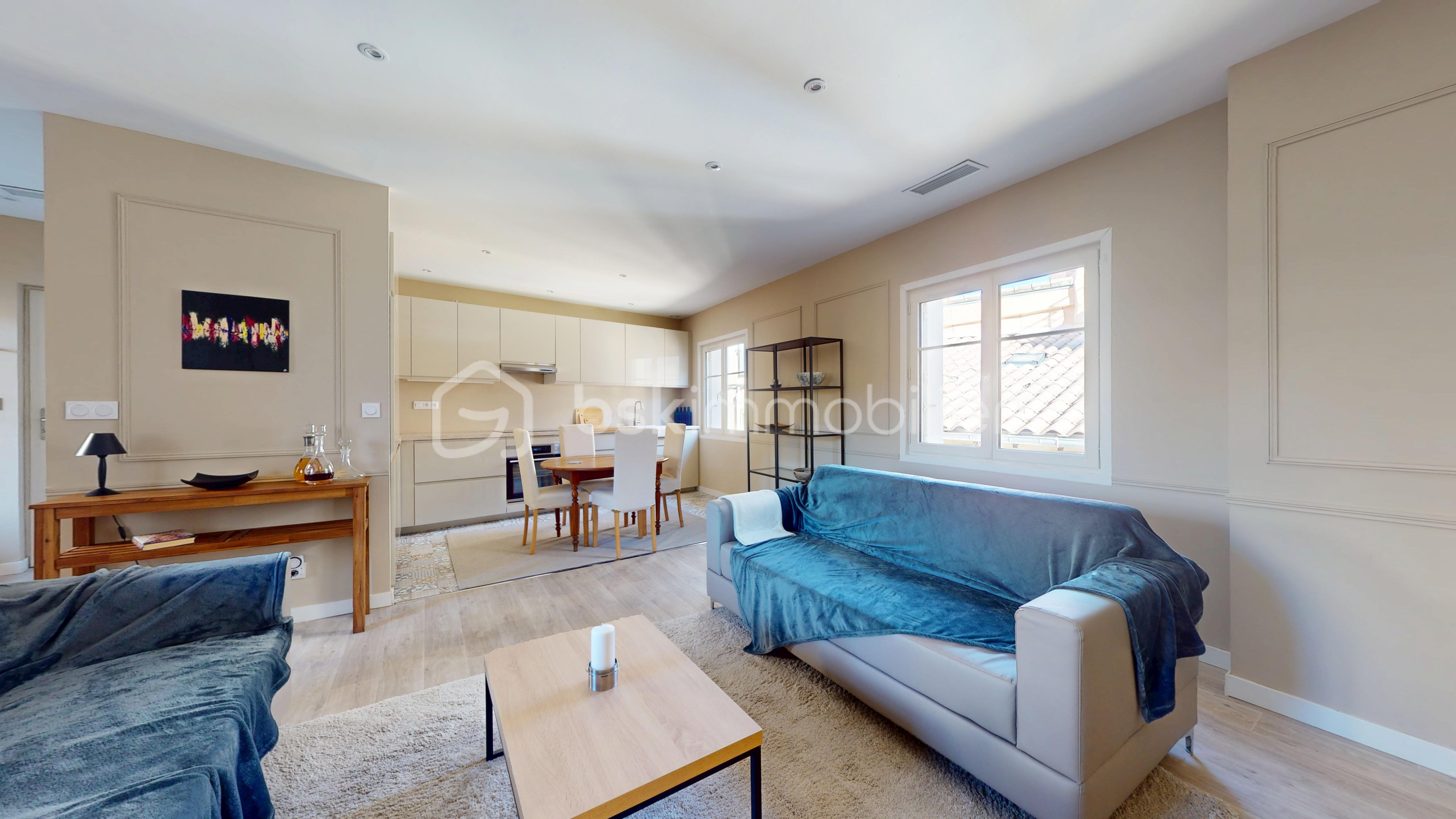 Appartement de 81,28 m² - Superbe-appartement-T3-au-coeur-dAvignon-intra-muros--10222025_163548.jpg