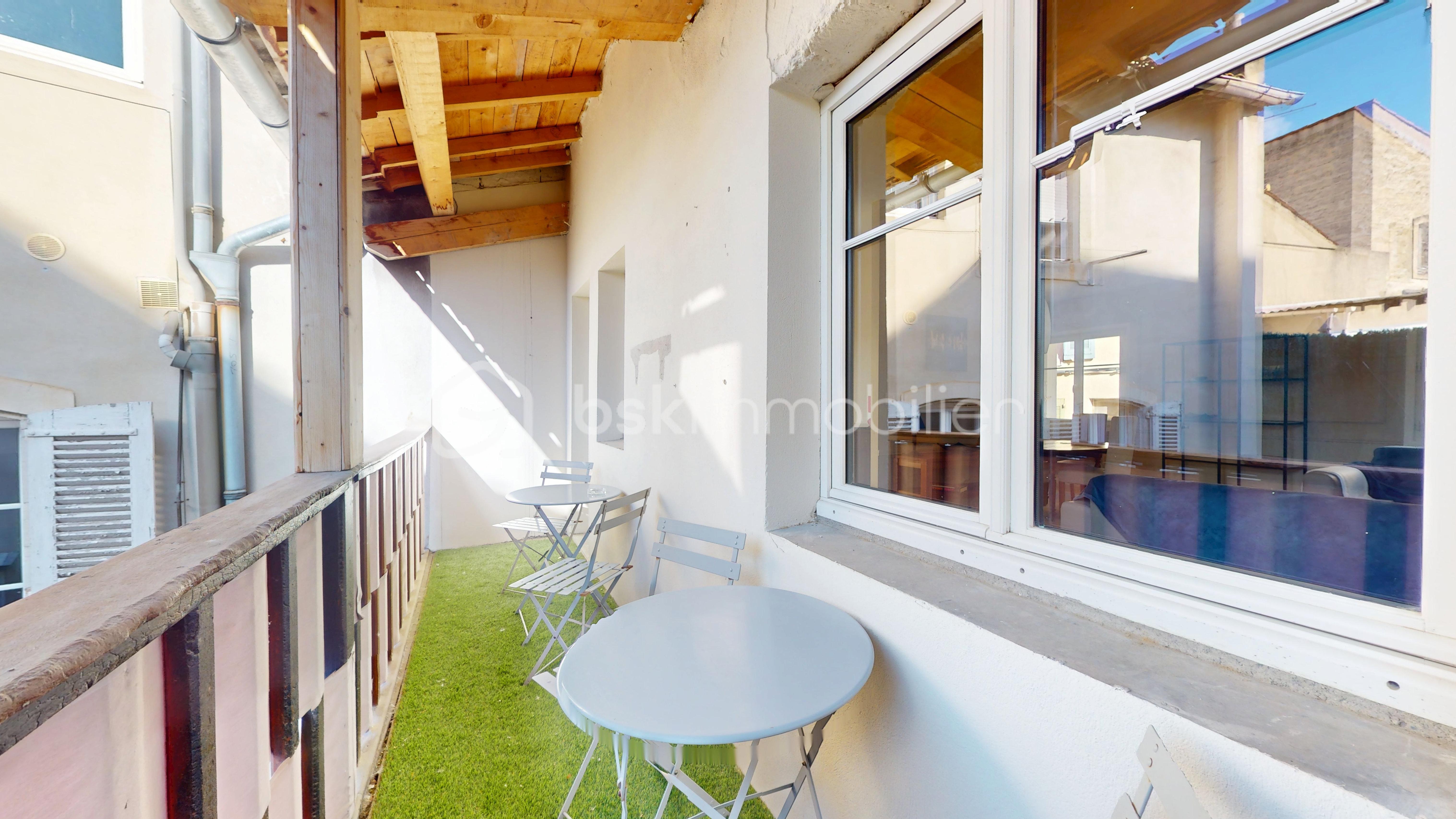 Appartement de 81,28 m² - Superbe-appartement-T3-au-coeur-dAvignon-intra-muros--11012025_111138.jpg