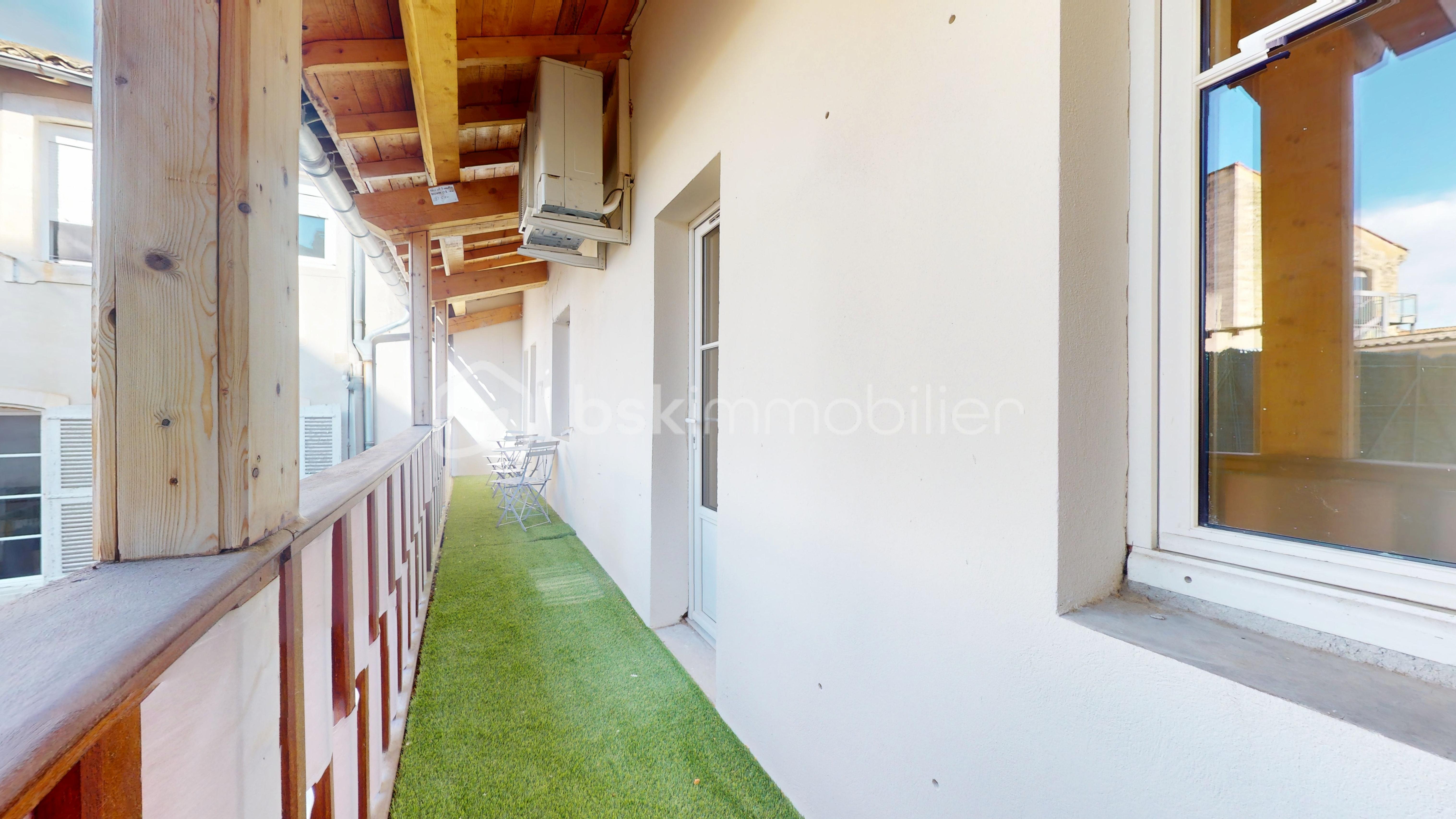 Appartement de 81,28 m² - Superbe-appartement-T3-au-coeur-dAvignon-intra-muros--11012025_111027.jpg