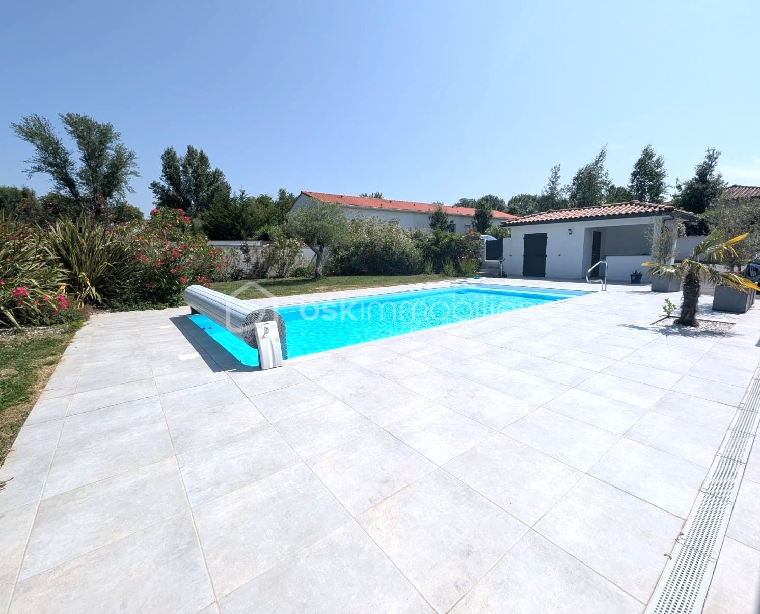 Maison d architecte de 260 m² - WhatsApp Image 2025-06-13 à 17.19.43_45a9e1b7.jpg