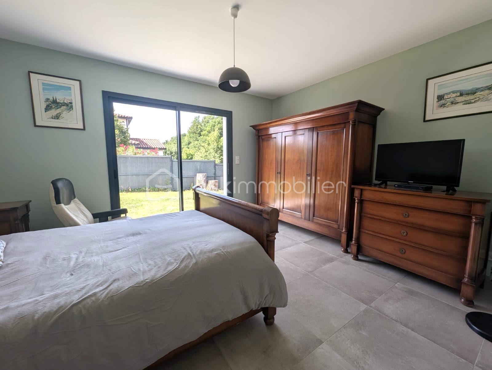 Maison d architecte de 260 m² - WhatsApp Image 2025-06-13 à 17.19.50_bc51b8fc.jpg