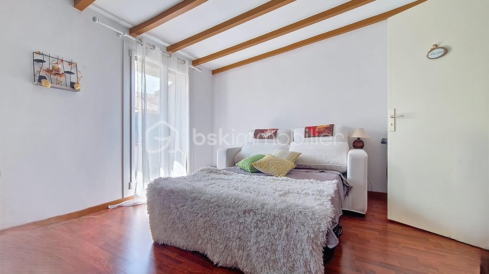 Maison de 120 m² - 3b048327-219e-46fe-8d89-9581ef5bc75d.jpg