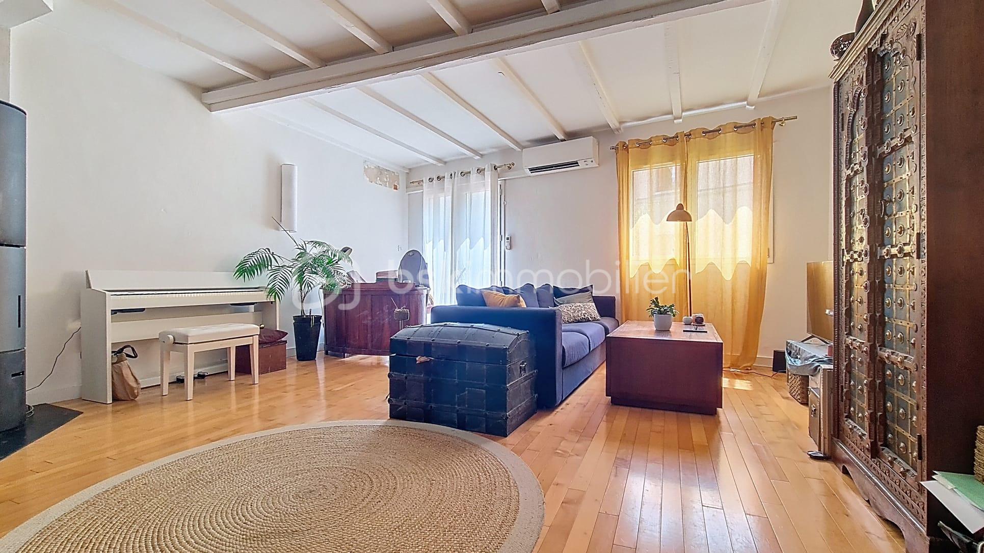 Maison de 120 m² - 49681764-81ed-4aad-b395-e0700a262ab3.jpg