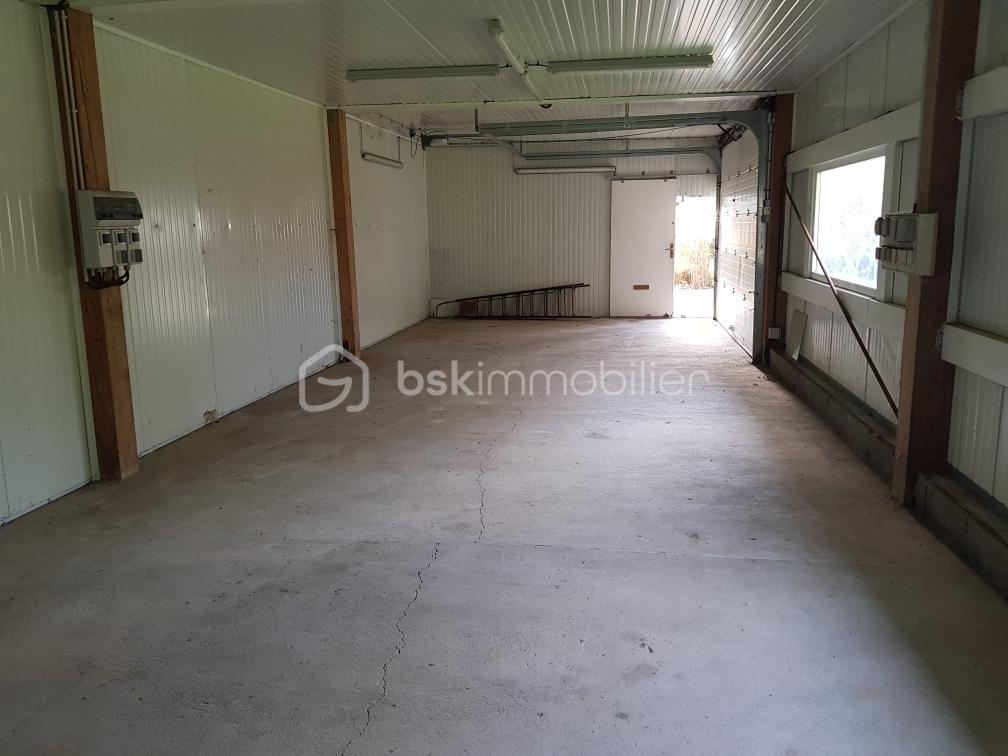 Propriete de 200 m² - DUISANS hangar int.jpg