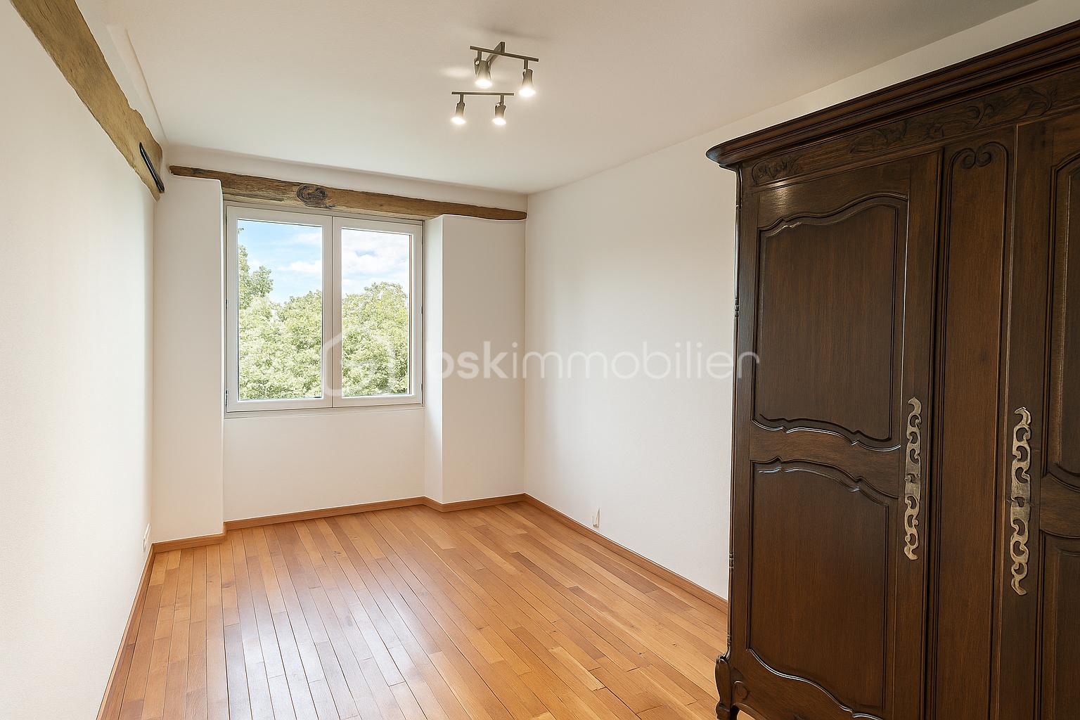 Maison en pierre de 225 m² - ch 1.png