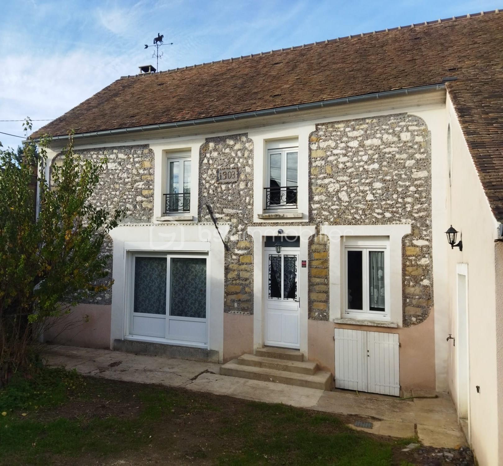 Maison en pierre de 225 m²