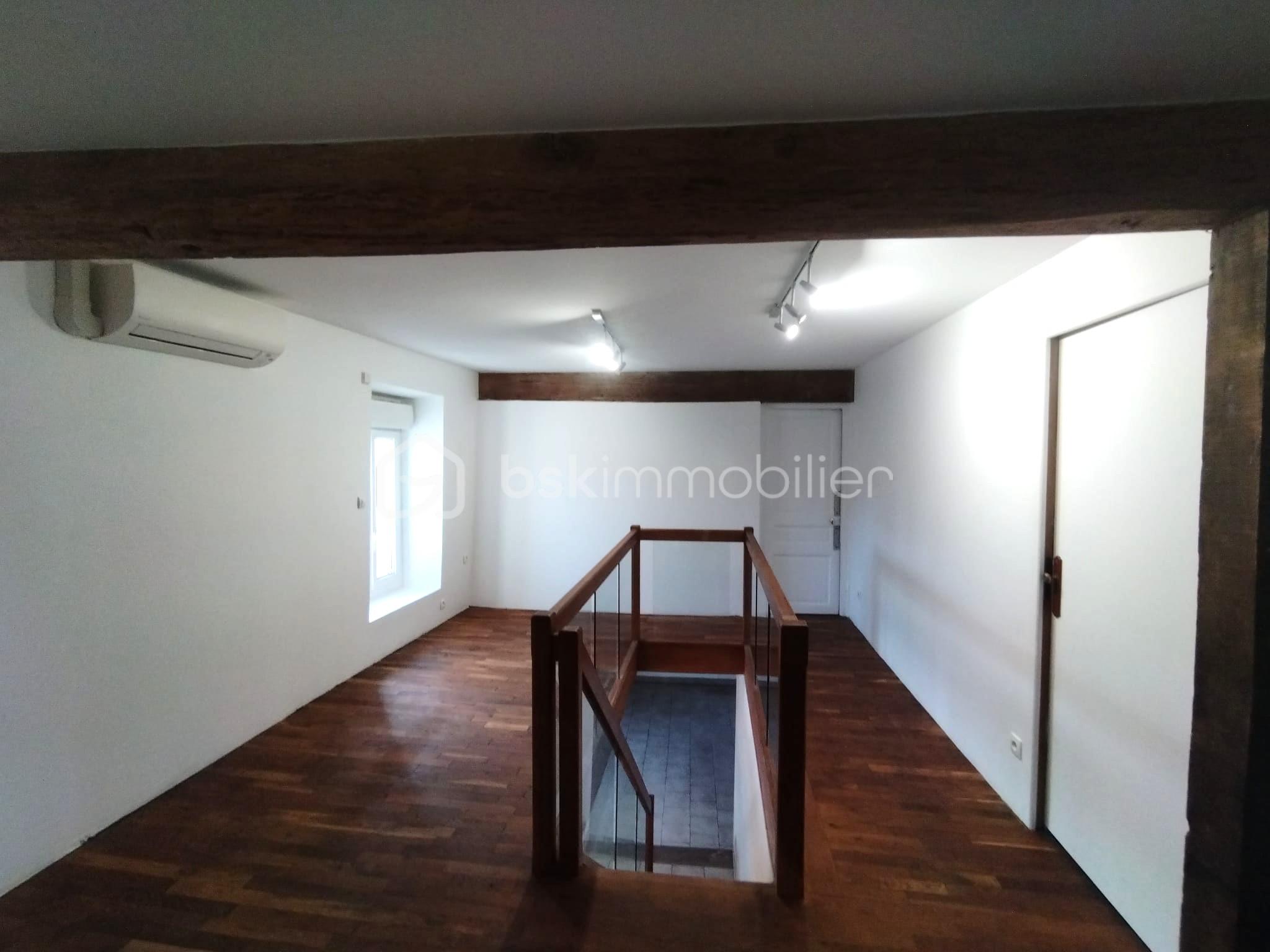 Maison en pierre de 225 m² - IMG-20251104-WA0014.jpg