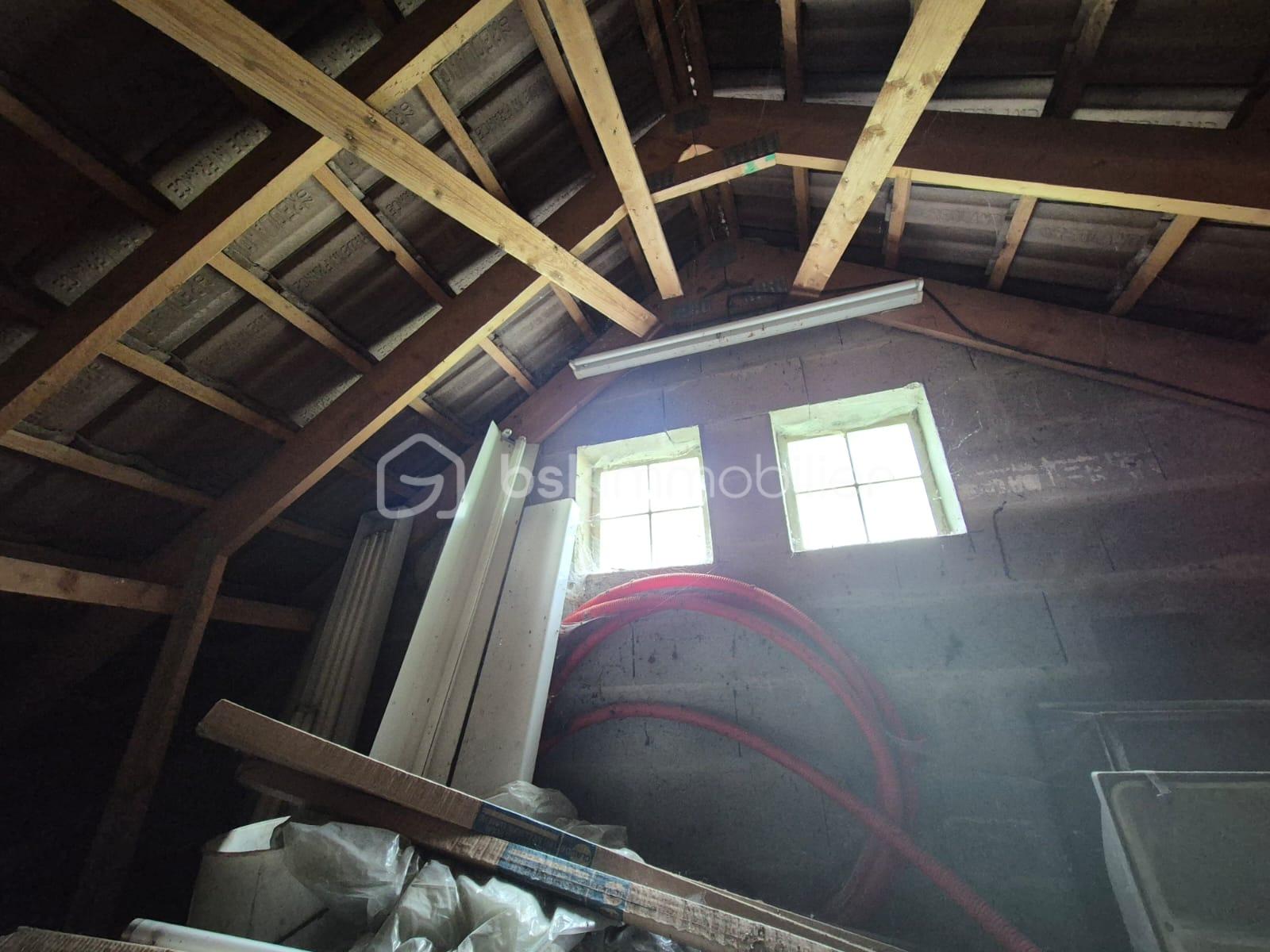 Maison traditionnelle de 90 m² - WhatsApp Image 2025-10-06 à 15.59.41_b6621e8b.jpg