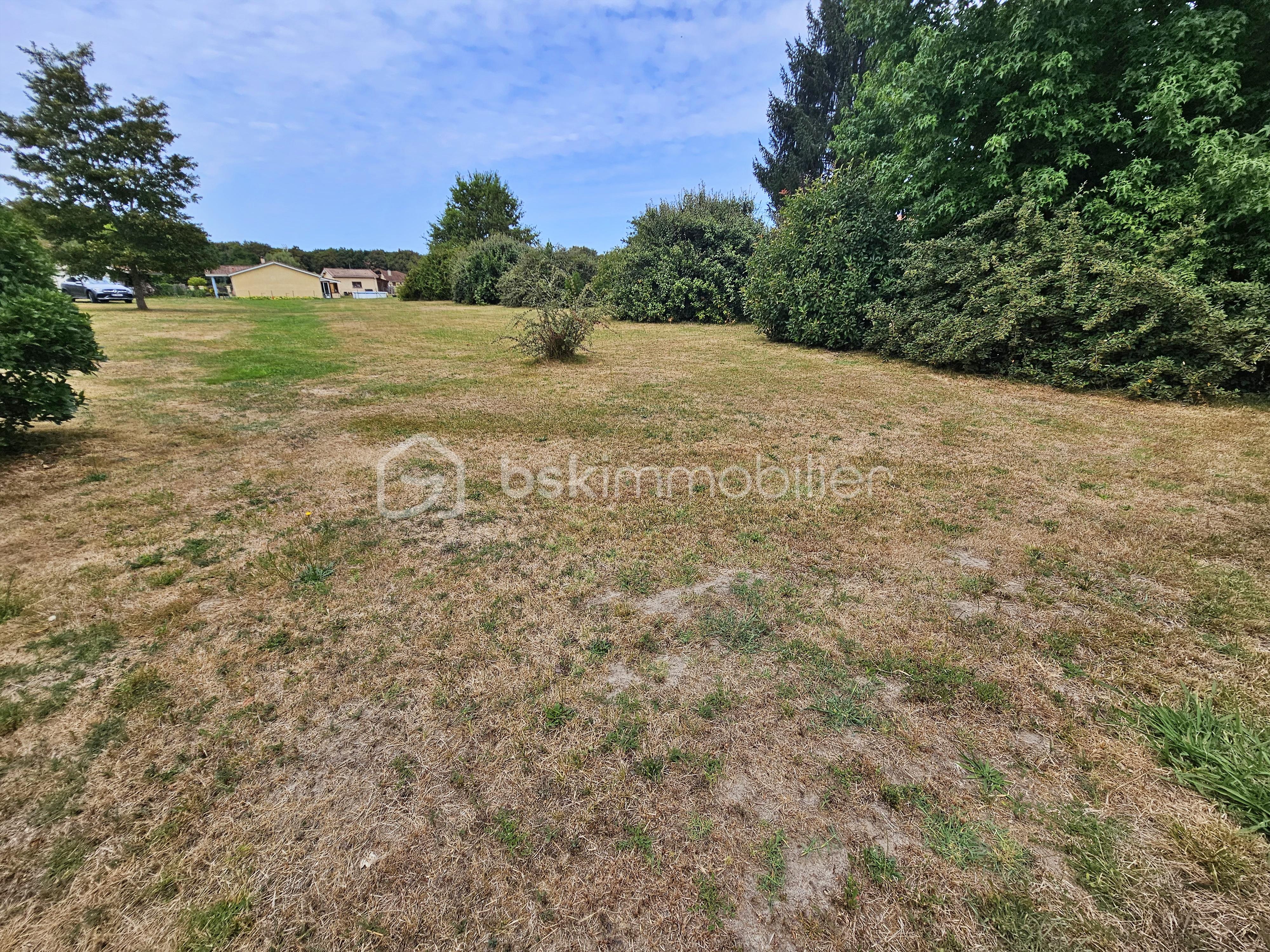Terrain de 1 428 m² - A 583.jpg