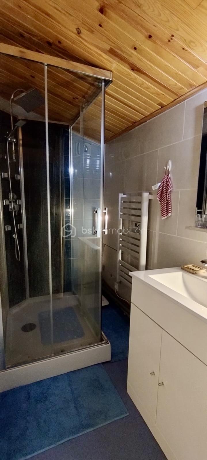 Maison traditionnelle de 115 m² - 6a9c6895-170a-4df6-a333-177a4f1f78b4.jpeg