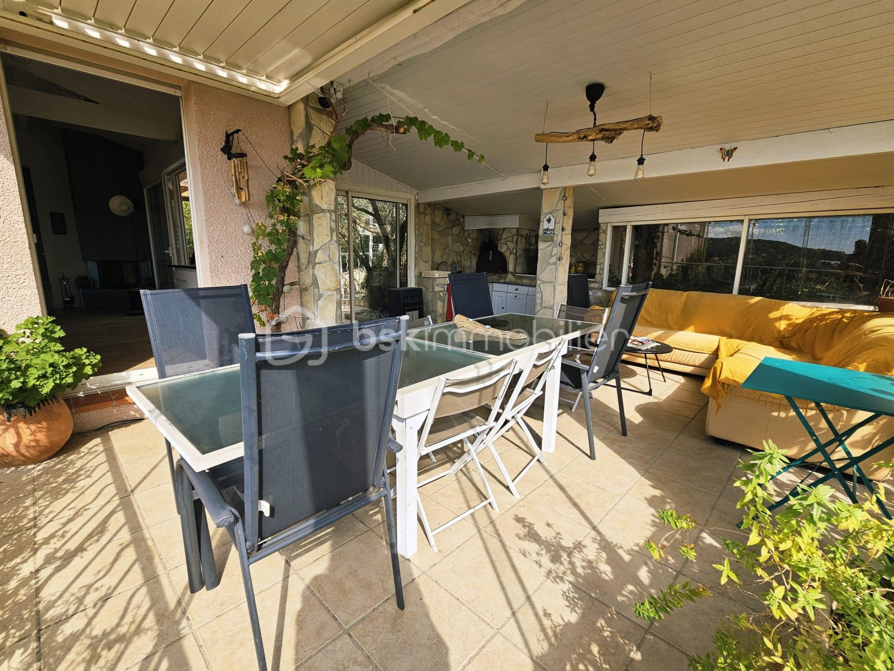 Demeure de 242 m² - IMG-20251012-WA0031.jpg