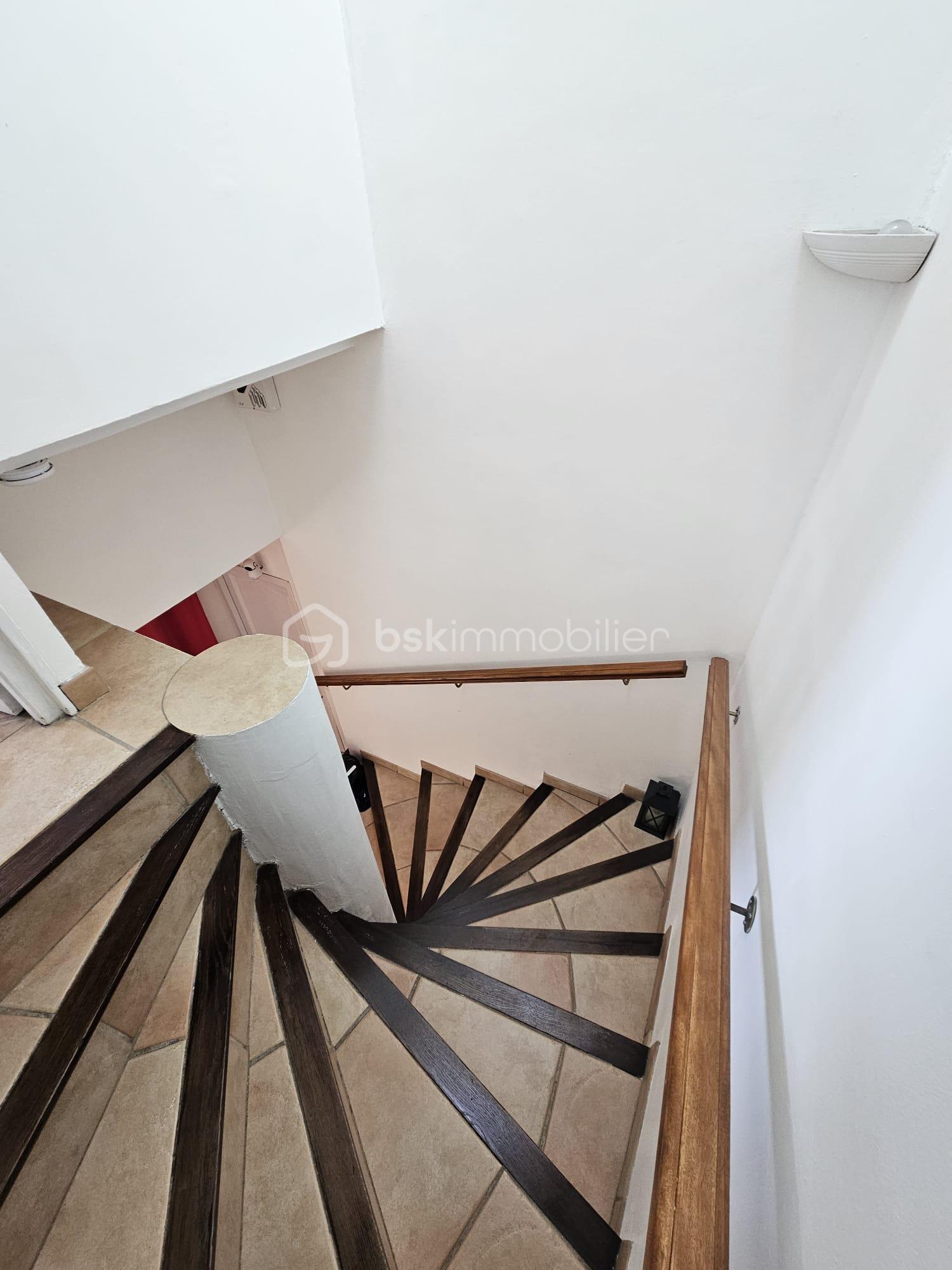 Demeure de 242 m² - IMG-20251012-WA0044.jpg