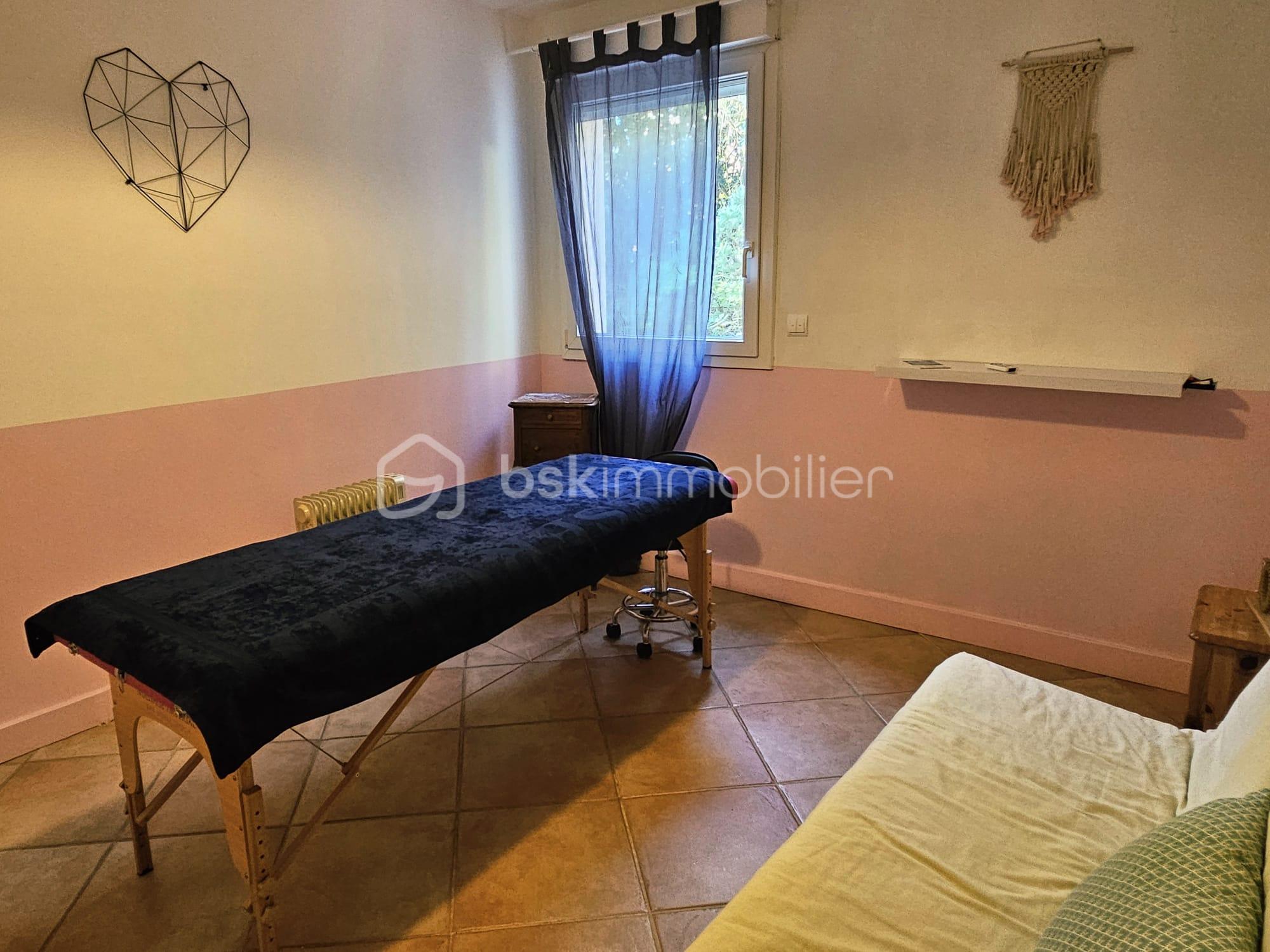 Demeure de 242 m² - massage.jpg
