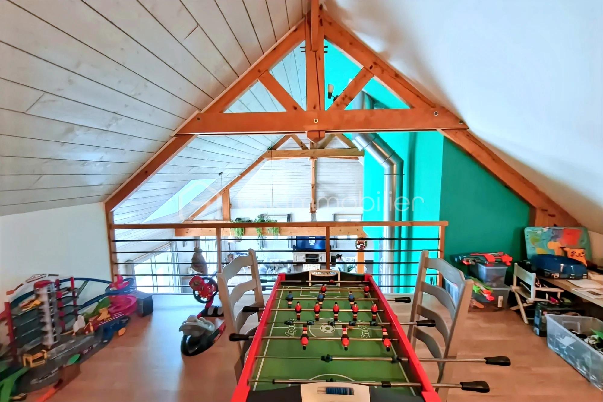 Maison de 215 m² - hoqi-4b6665183ae543b5bbd4be5dba0452ed.jpg