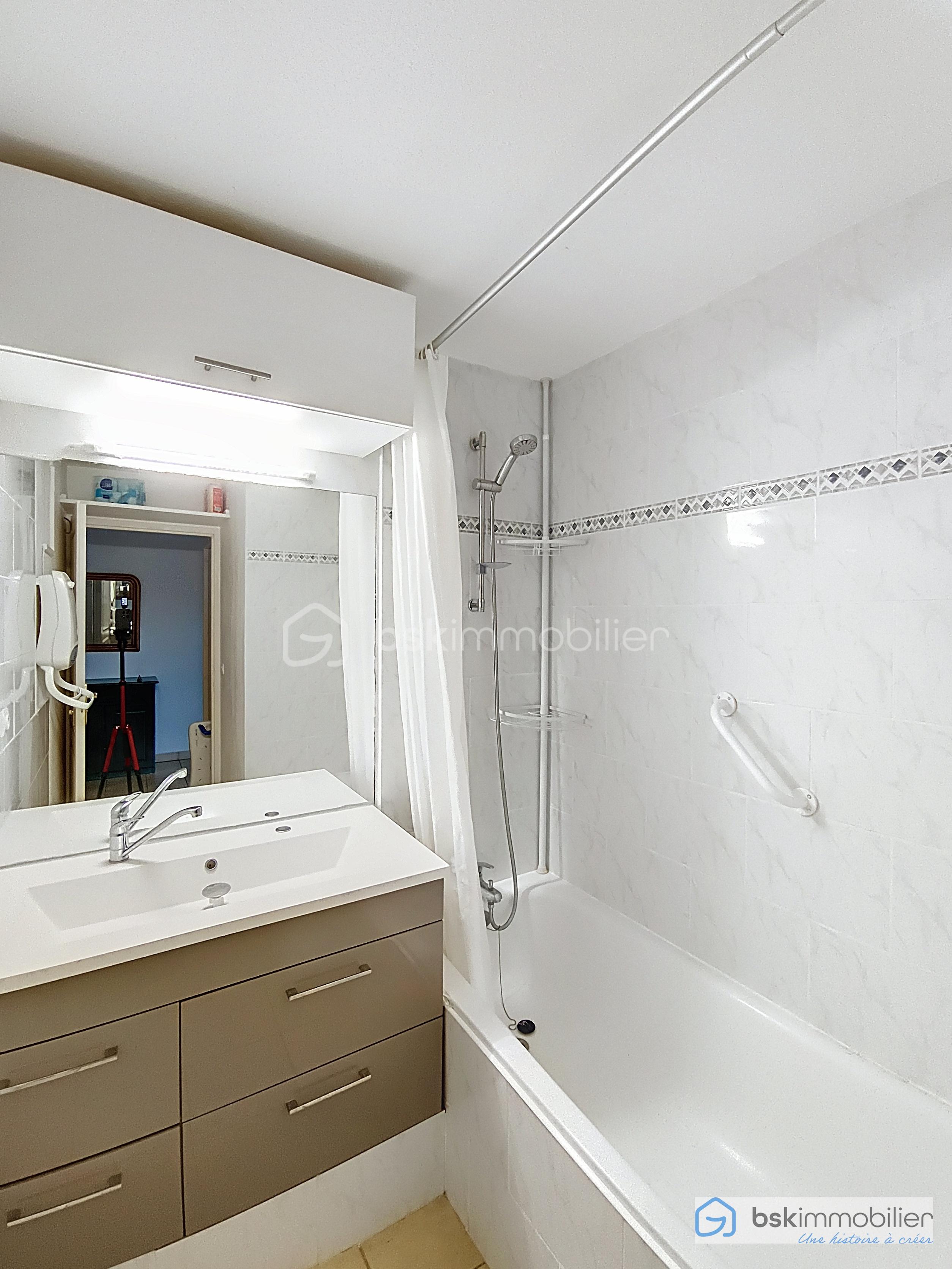 Appartement de 43 m² - sdb.jpg