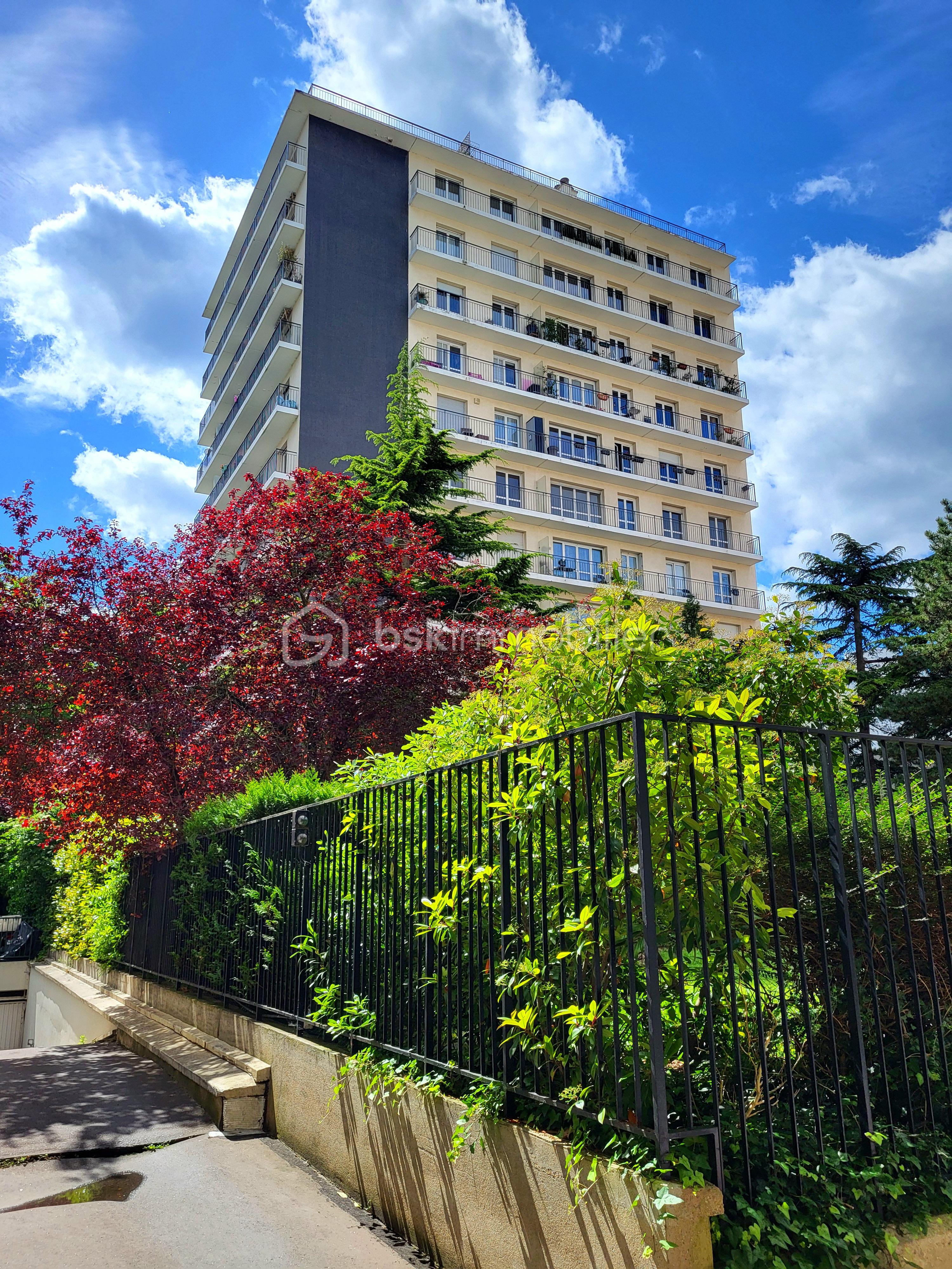 Appartement 4 pièces 84 m² · à Paris-15e-Arrondissement · 84,1 m² · 730 000 €