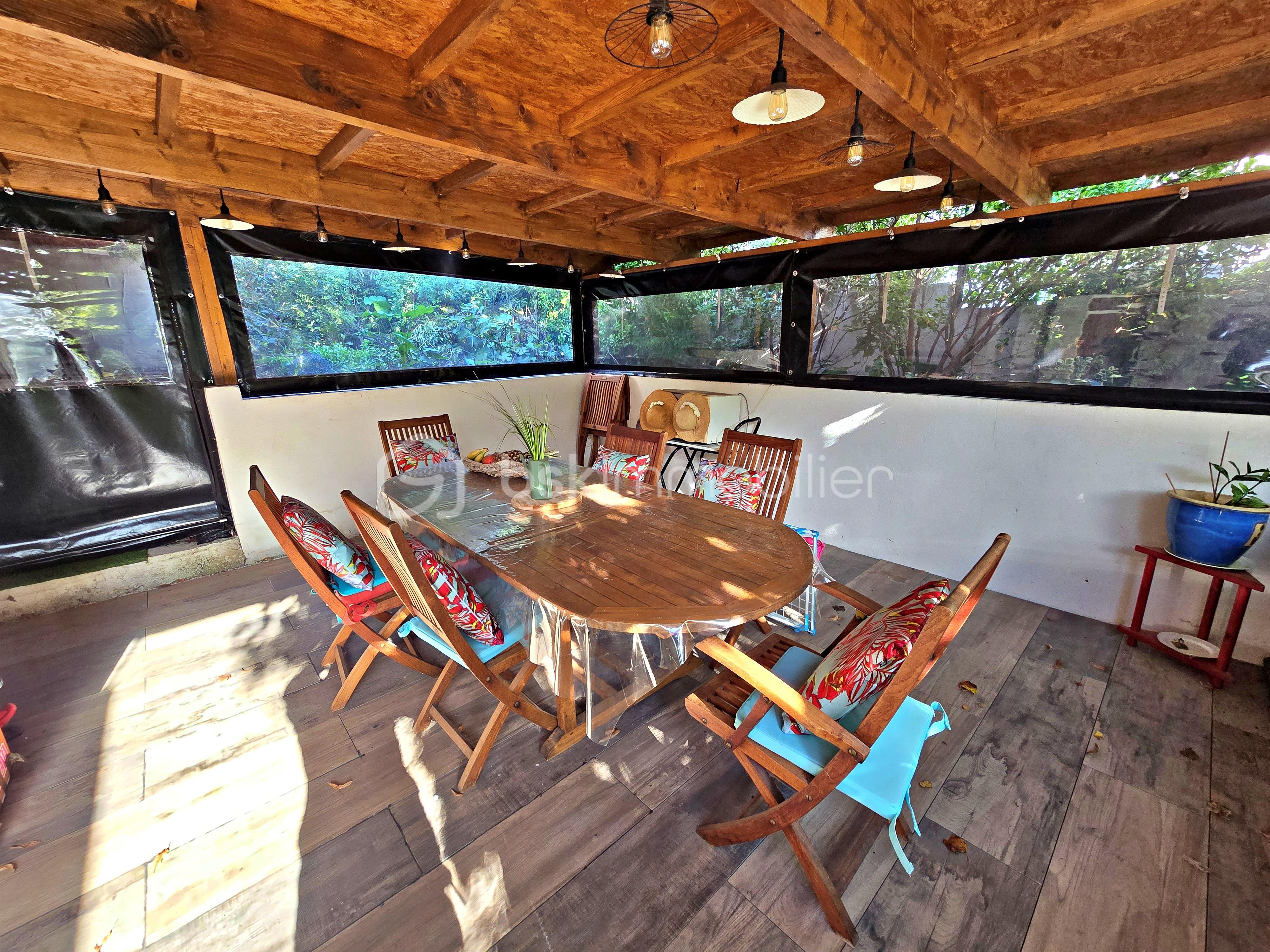 Maison traditionnelle de 202 m² - 15 patio 20251118_121725.jpg