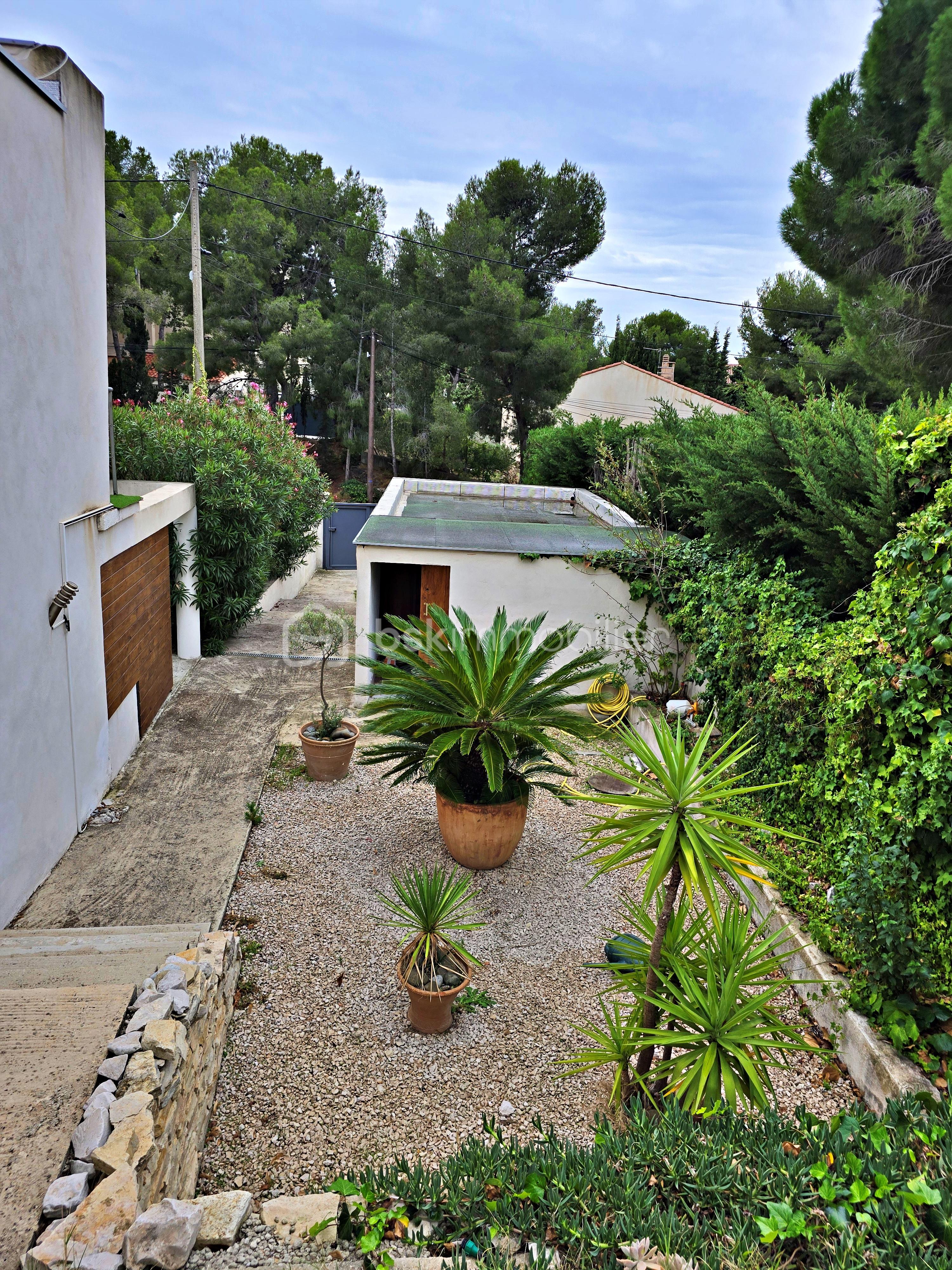 Maison traditionnelle de 202 m² - 18 location 20251029_150349.jpg