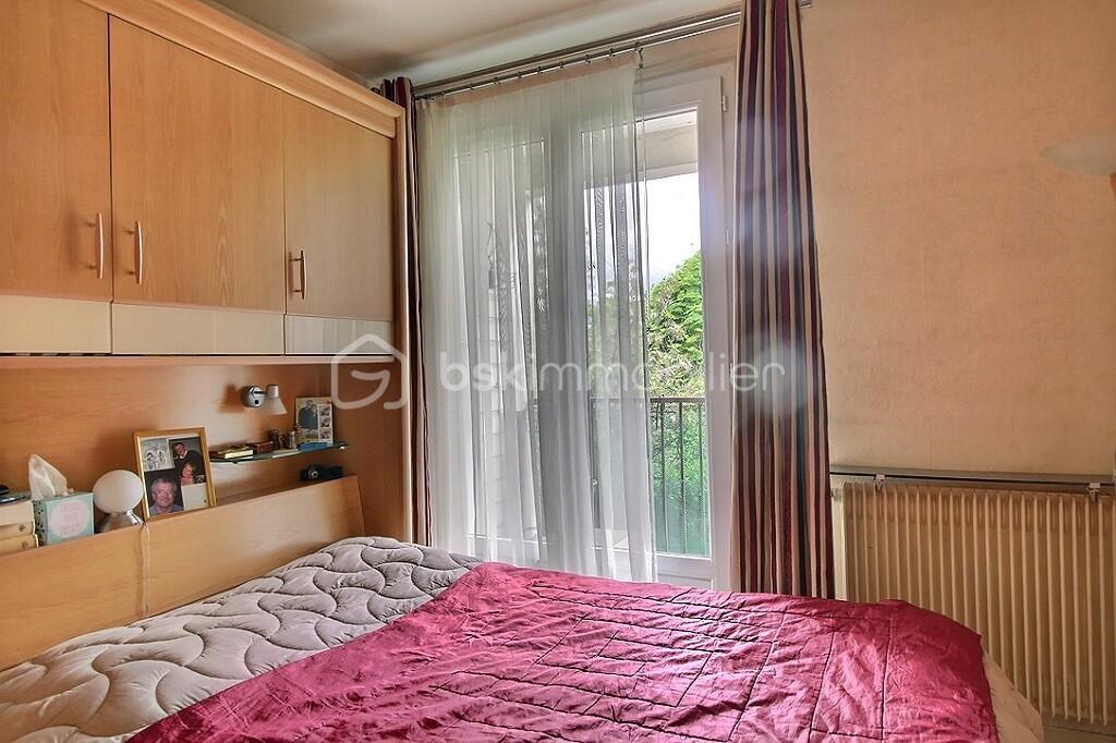Appartement de 60,41 m² - Chambre coté Cote des chenes.jpg