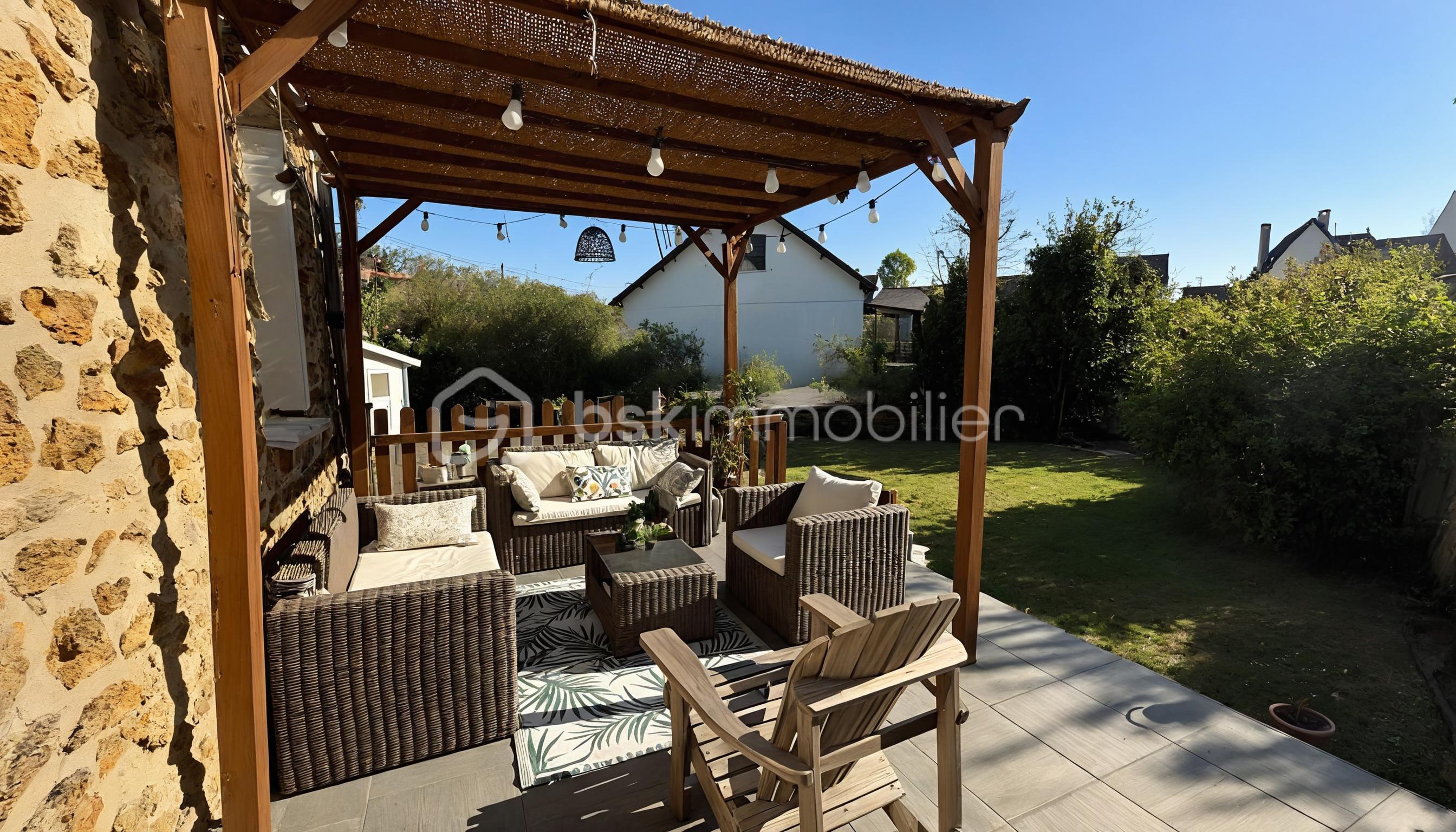 Maison en pierre de 90 m² - c04812d50cce3f6-1.jpg