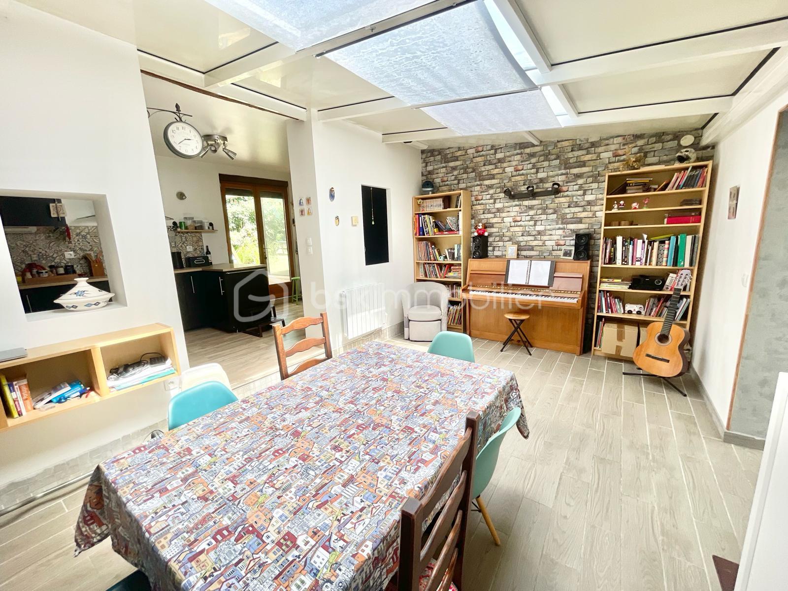 Maison de 100 m² - IMG-20250622-WA0001.jpg