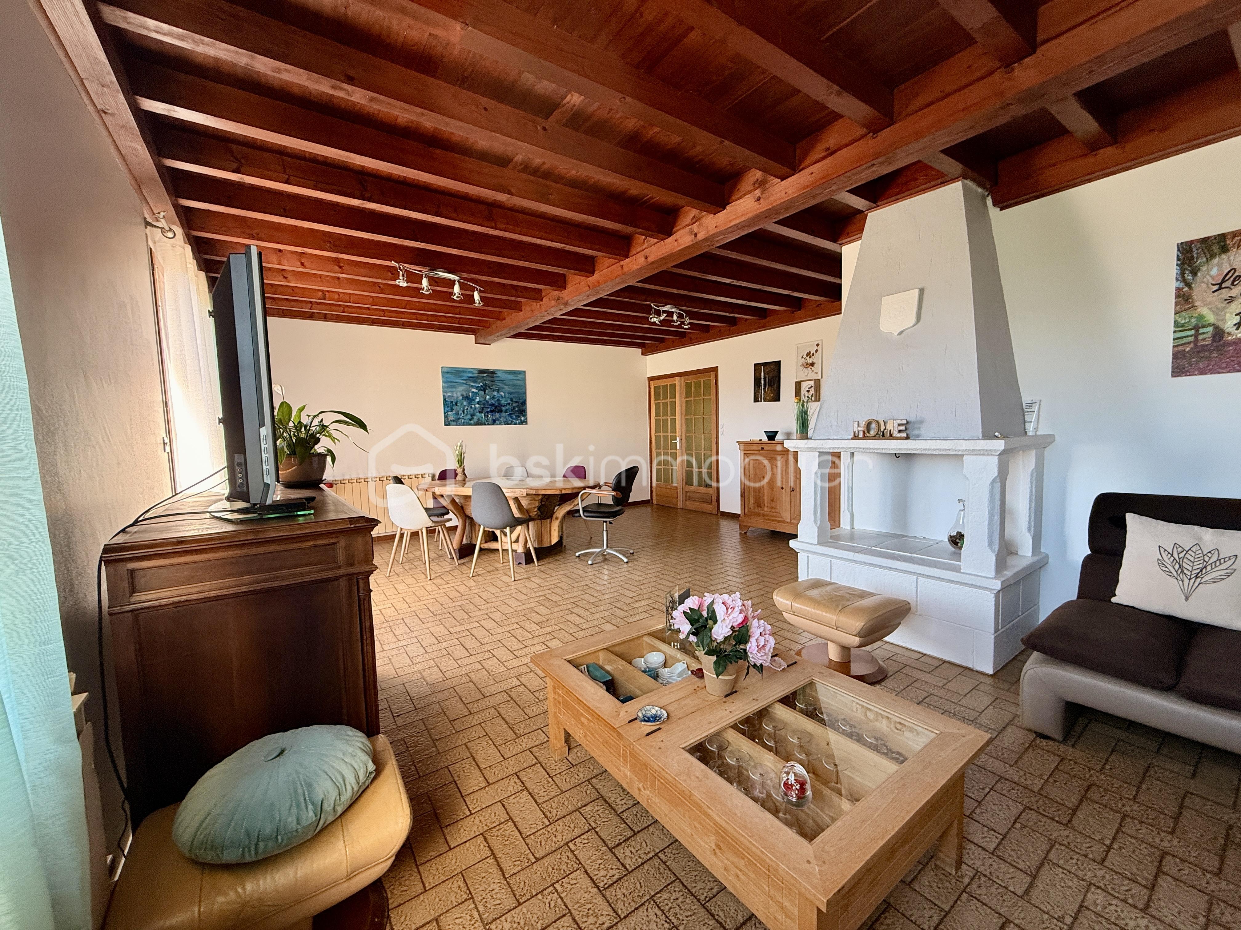 Maison de 121 m² - salon salle a.manger2.jpg