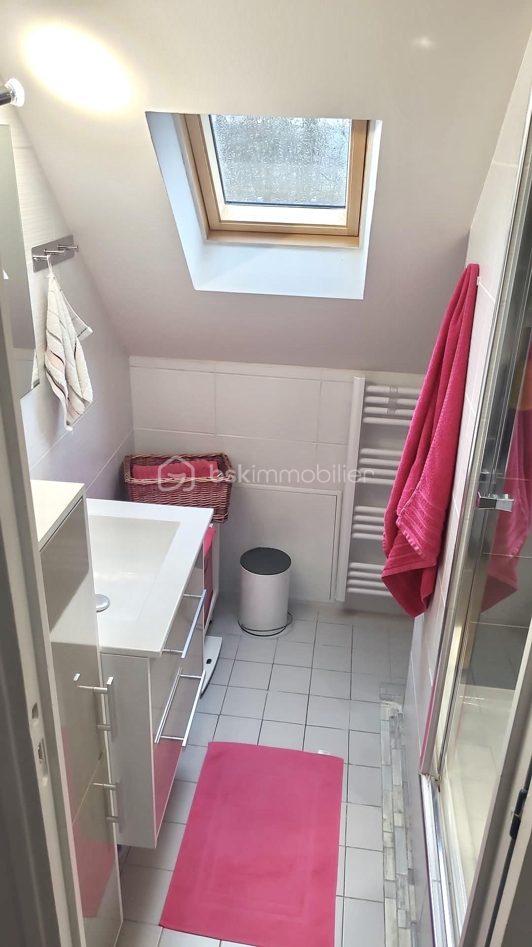 Maison de 147 m² - dc60ddfa-eb0c-4e37-87d2-8901df6f16d2.jpg