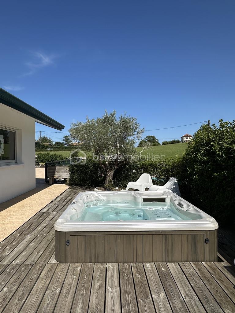 Maison contemporaine de 145 m² - 919E85FC-8E39-4FAD-B005-1630D287325E_1_105_c.jpeg