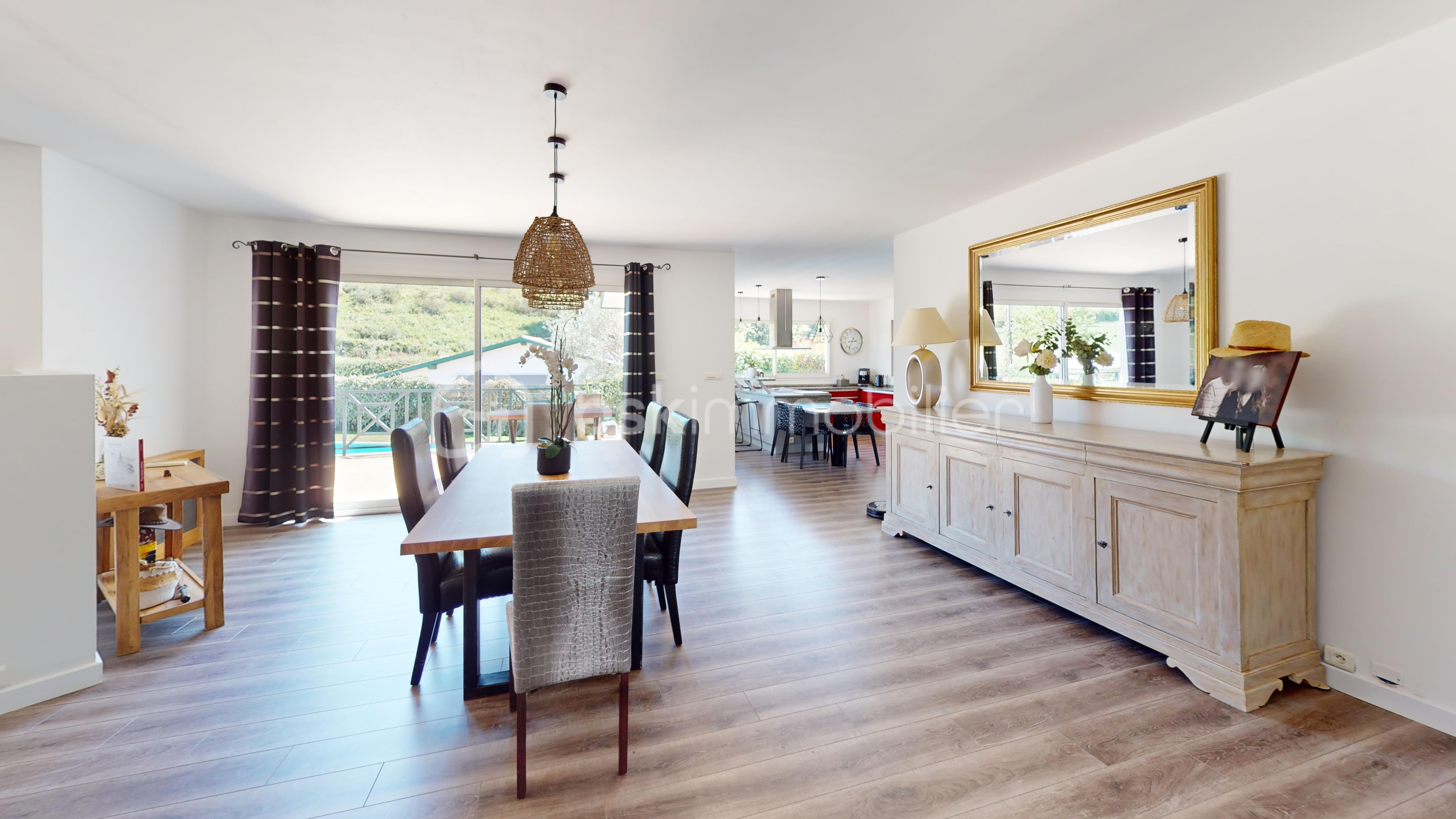 Maison contemporaine de 145 m² - Maison-Villefranque-Dining-Room 1.jpg