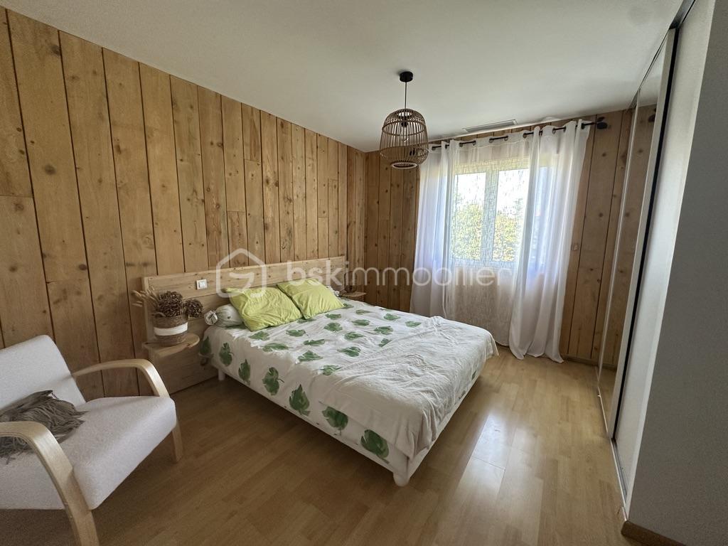 Maison contemporaine de 145 m² - CE195AA4-53EB-451B-9F84-079B9F4BFF78_1_105_c.jpeg