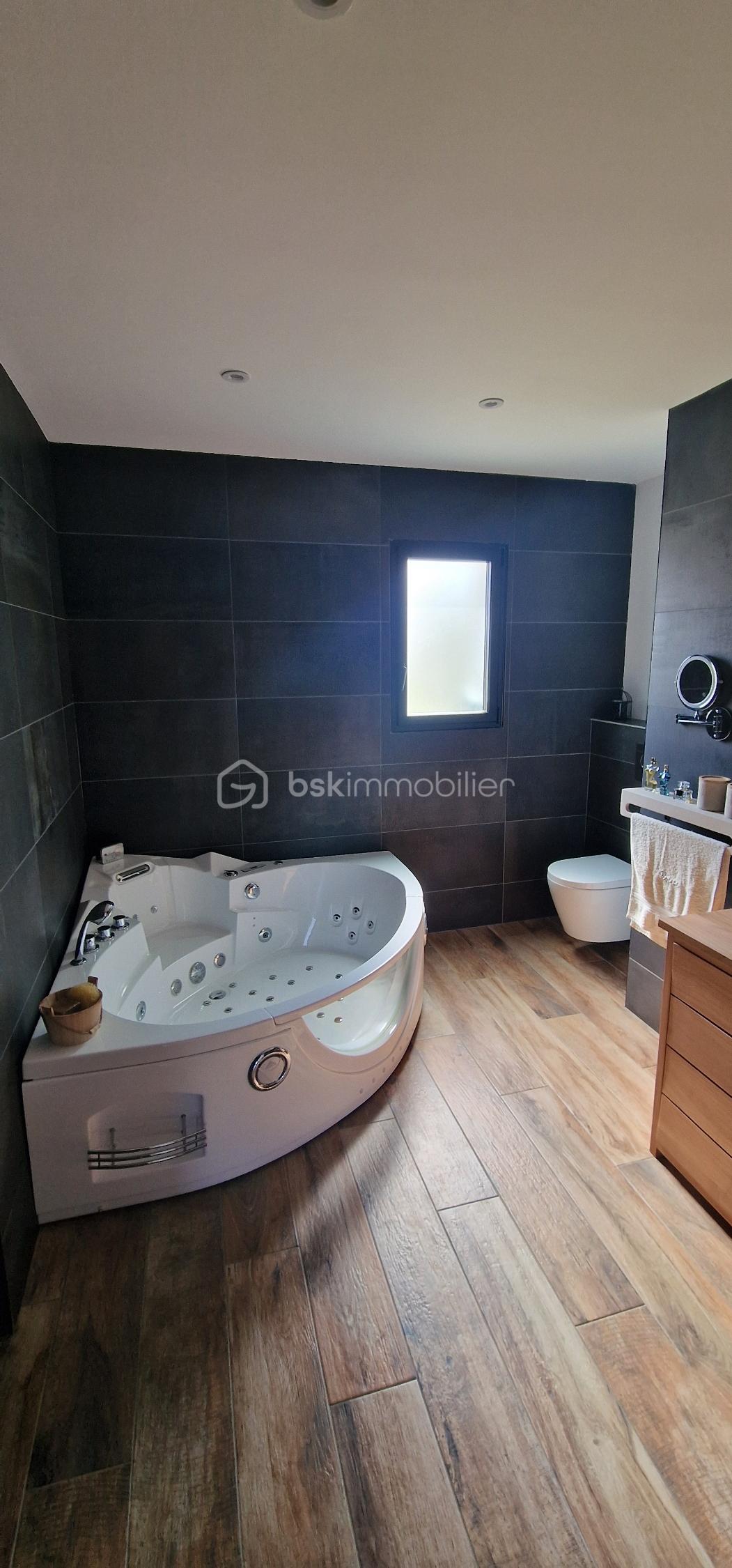 Villa de 213 m² - 20250811_112228.jpg