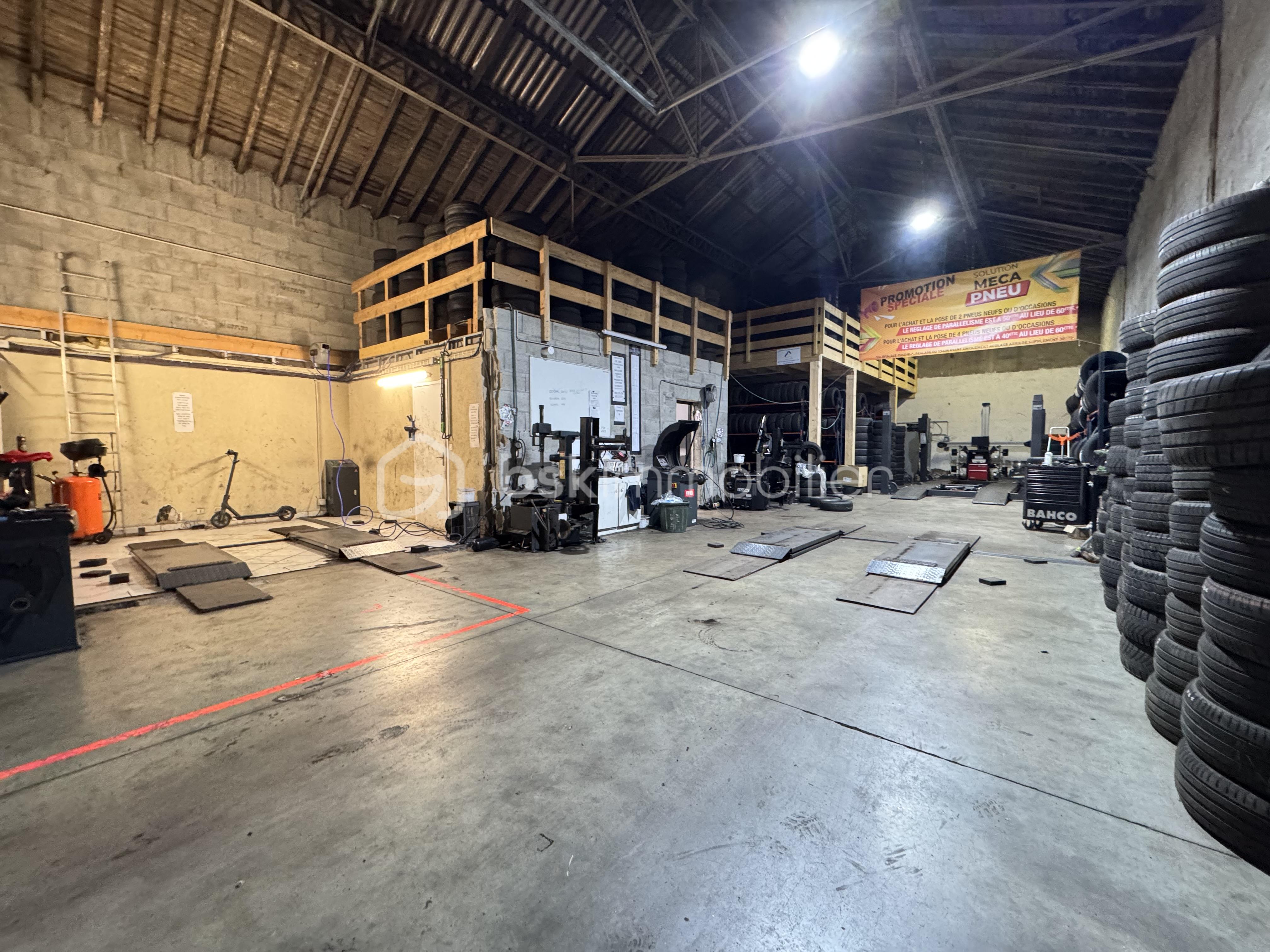 Local commercial de 325 m²