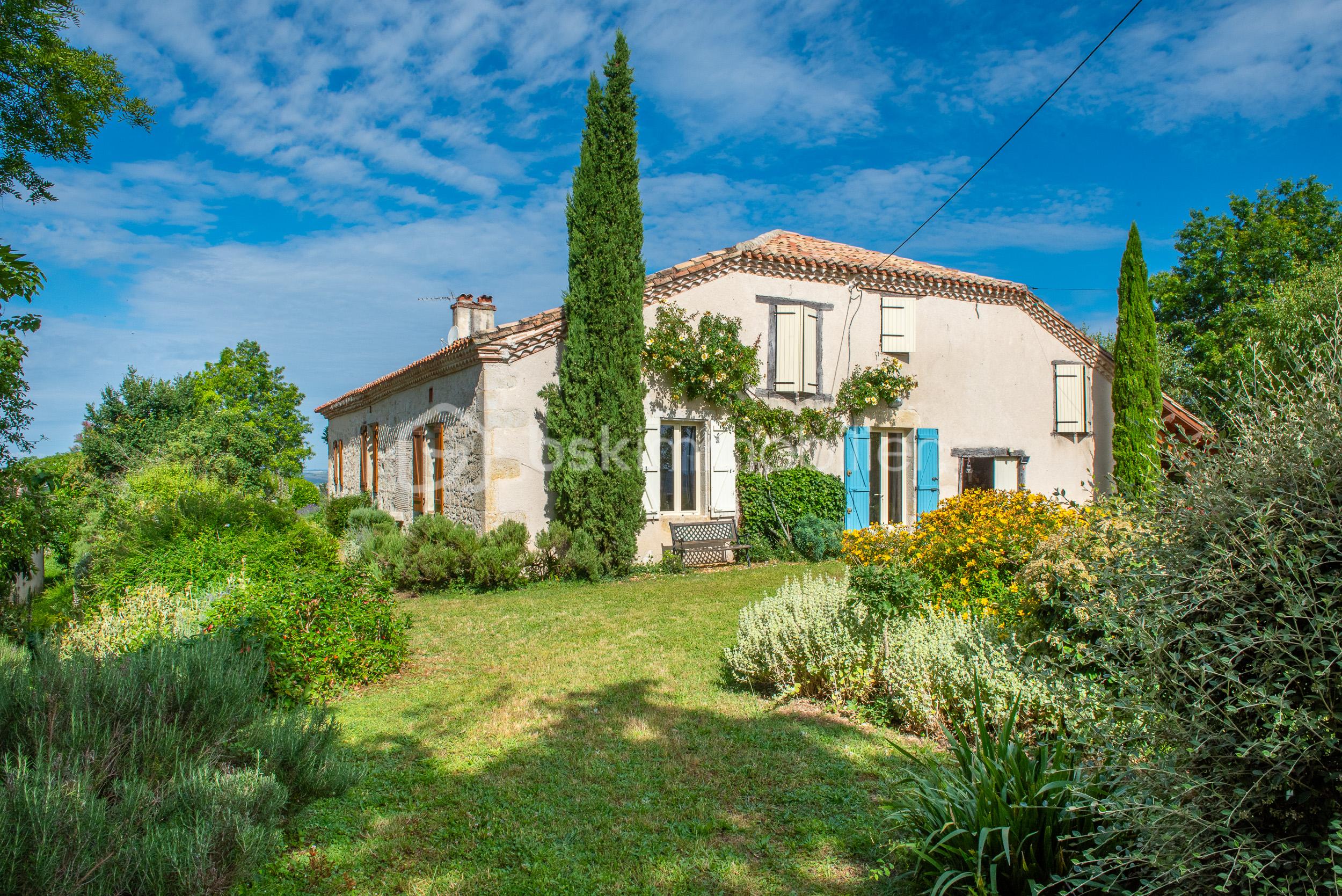Maison ancienne de 360 m²