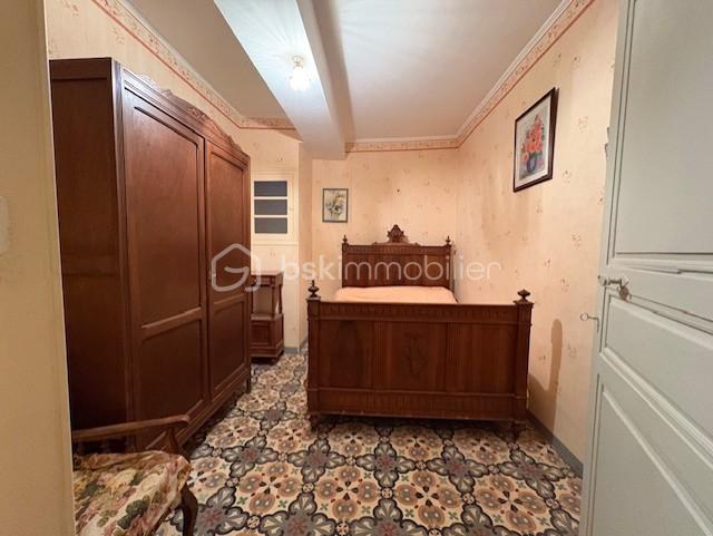 Maison de village de 86 m² - CHAMBRE 1 ST FELIU.jpg