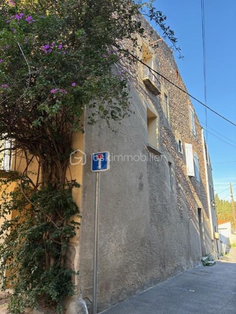 Maison de village de 86 m² - facade pierre cote st feliu.jpg