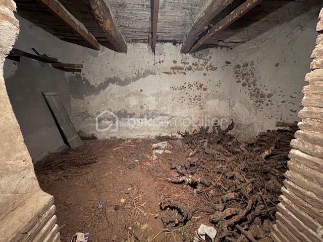 Maison de village de 86 m² - Pice du bas st felui.jpg