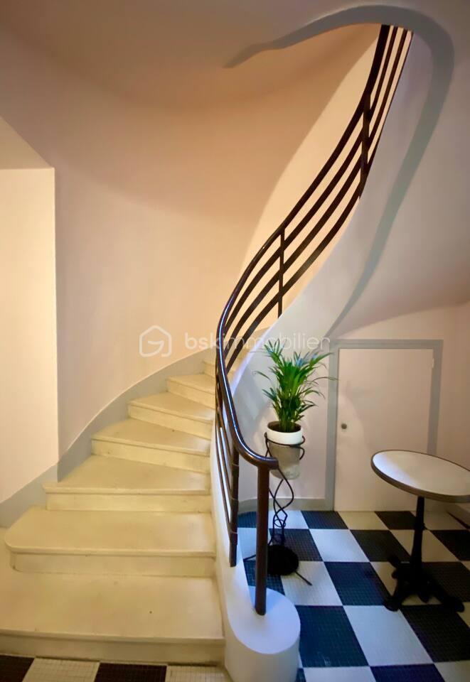 Immeuble de 260 m² - escalier stephen.jpeg