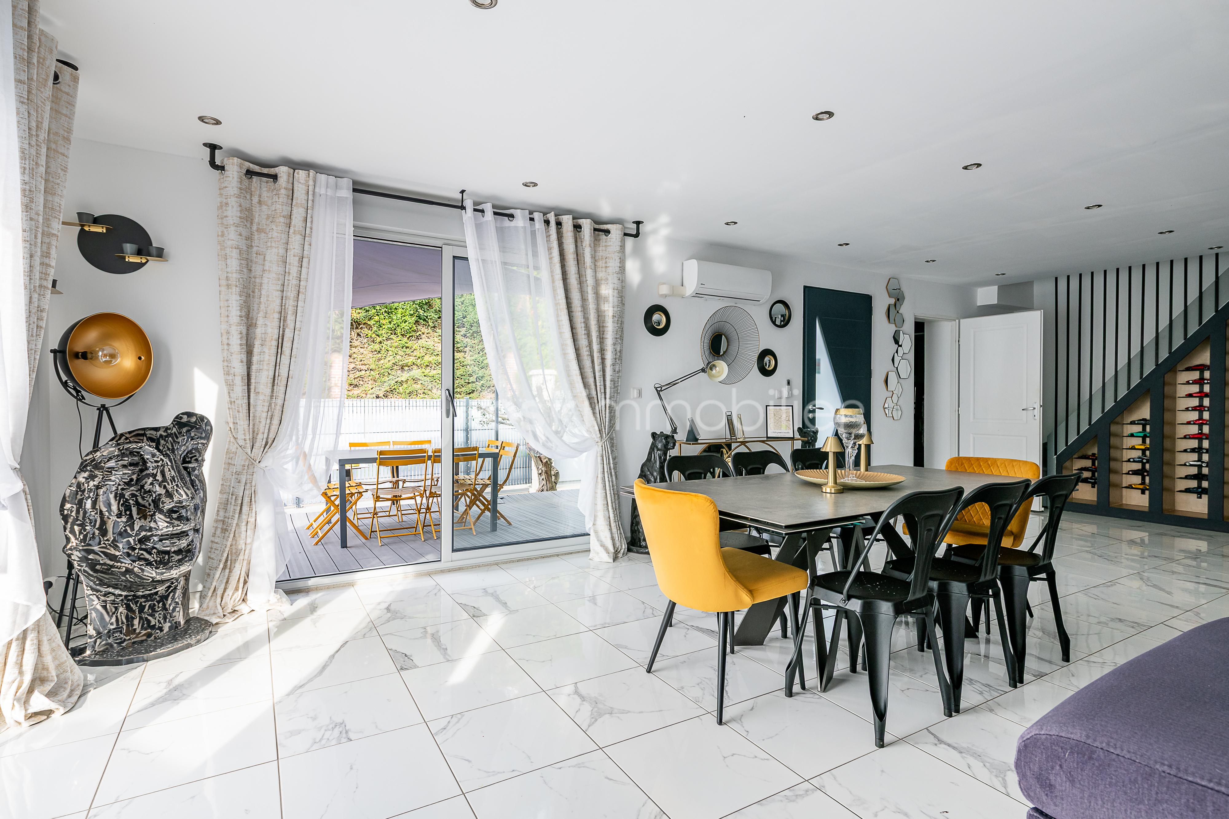 Maison contemporaine de 150 m² - MARIN-BskAubinSalon-OlivierReynes-8.jpg