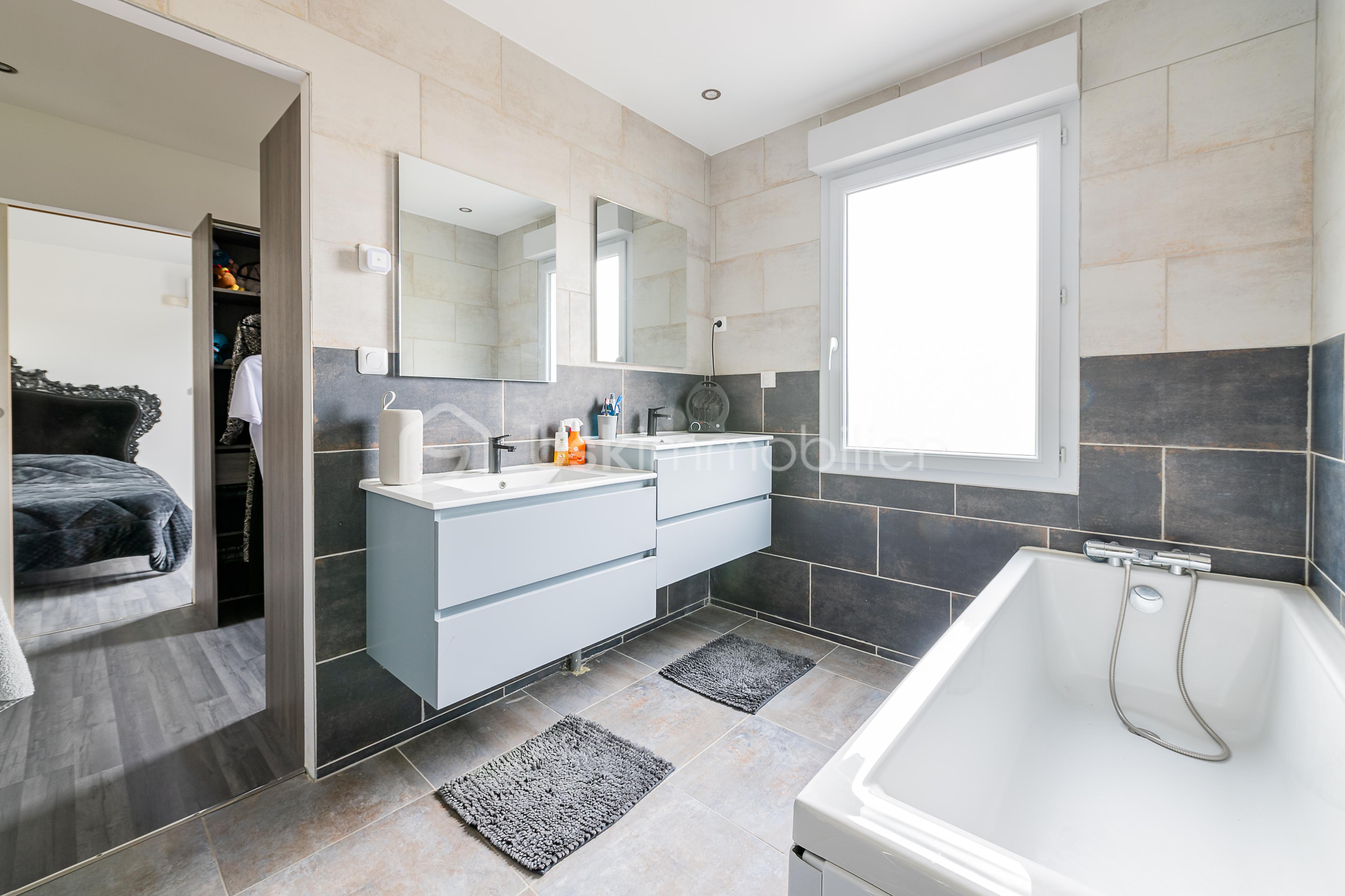 Maison contemporaine de 150 m² - MARIN-BskAubinSalon-OlivierReynes-22.jpg
