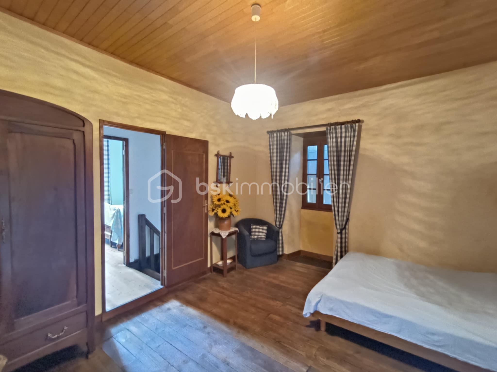 Maison traditionnelle de 114 m² - 25cafbda-7296-44ce-9d99-460d1f5b4535.jpg