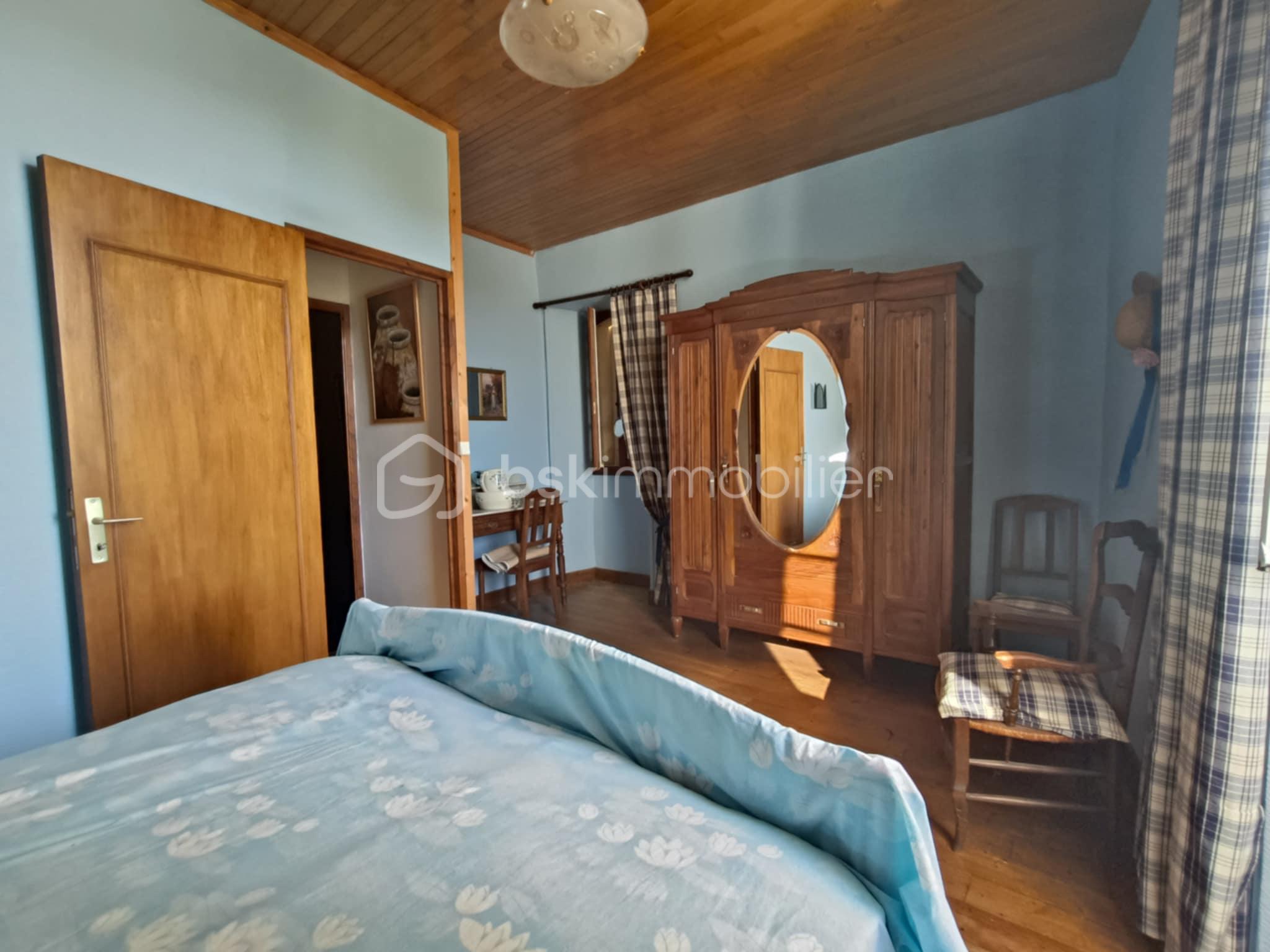 Maison traditionnelle de 114 m² - 15a0957e-0a30-4b12-8908-b97e48b30378.jpg