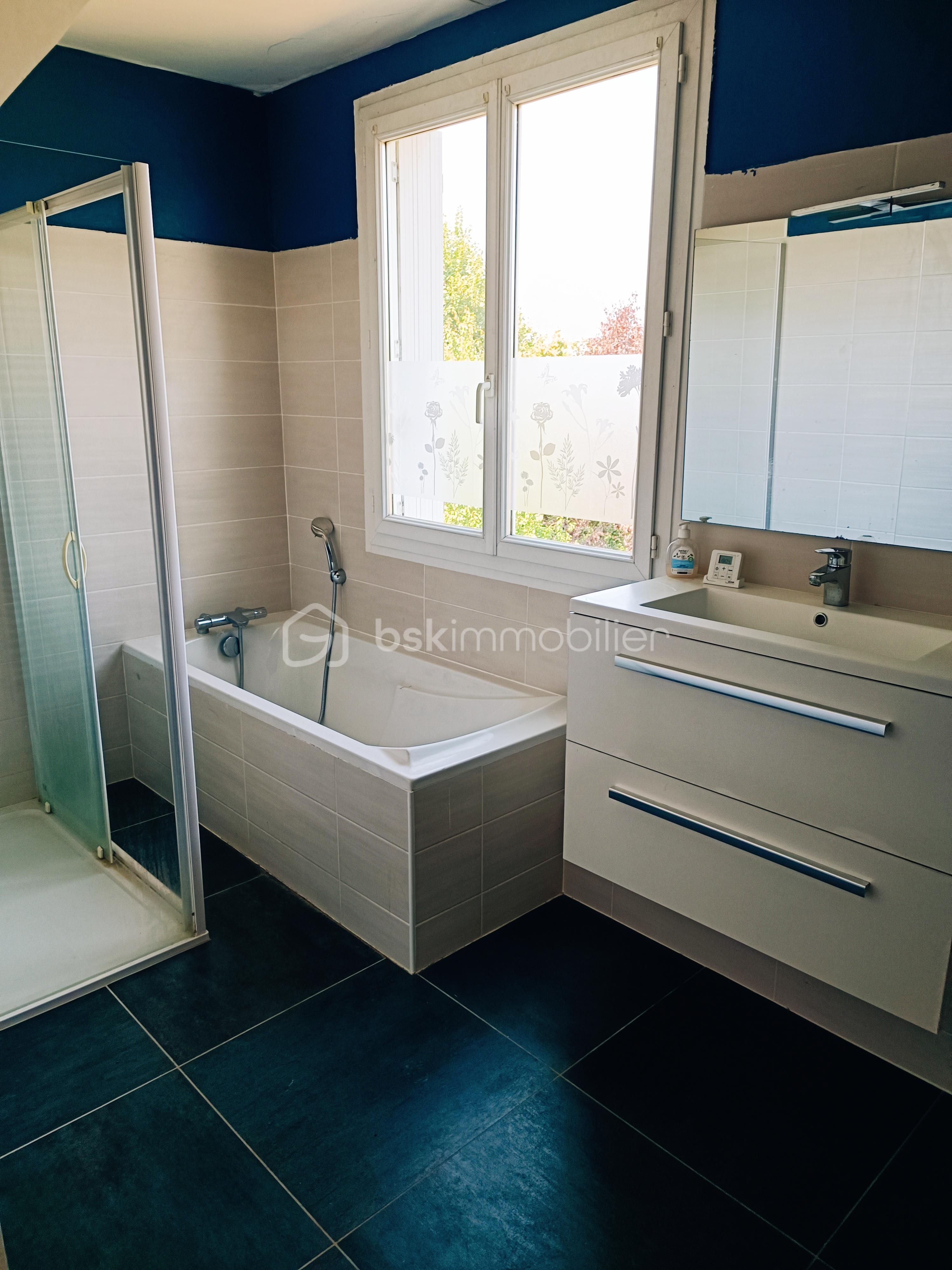 Maison de 115 m² - SDB ETAGE.jpg