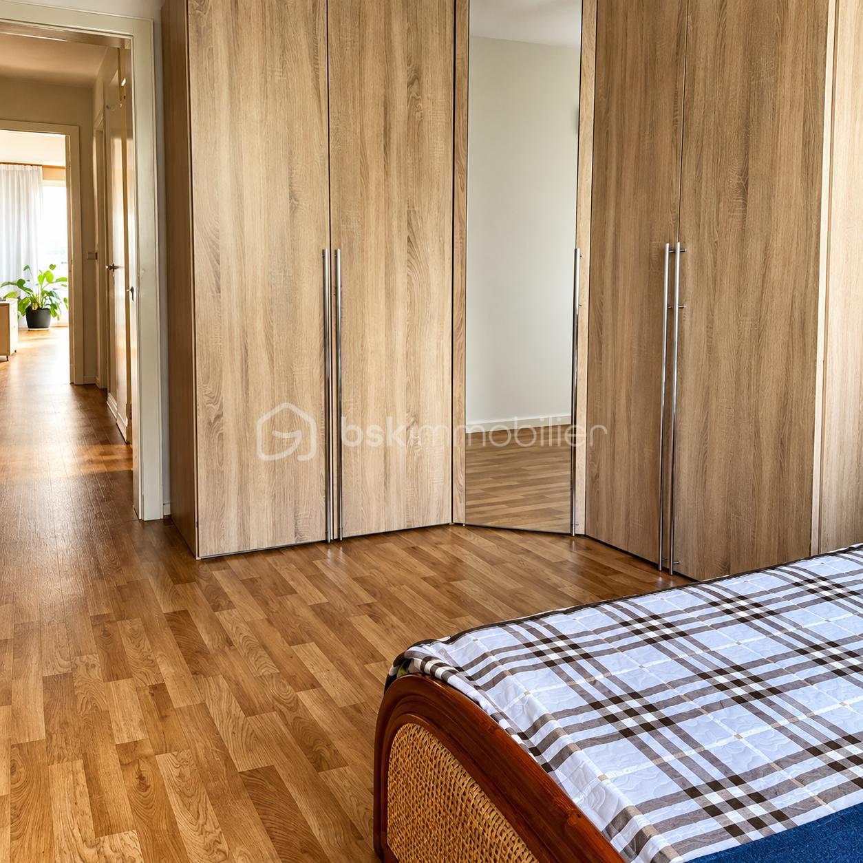 Chambre armoire.png