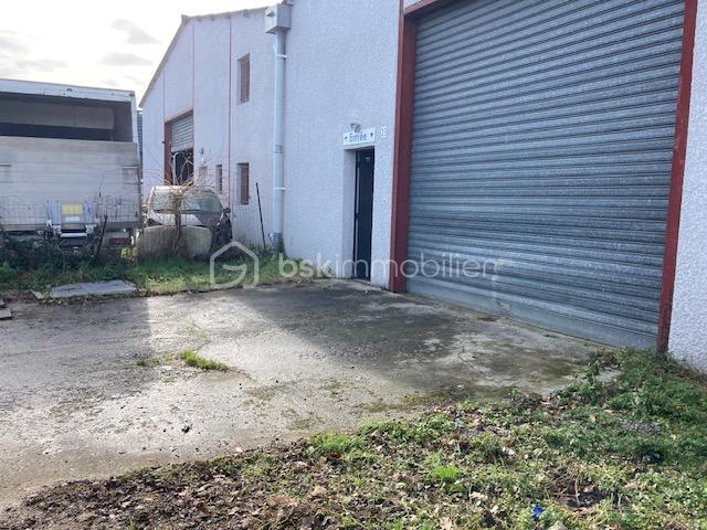 Local d activites de 204 m² - IMG_1409.jpg