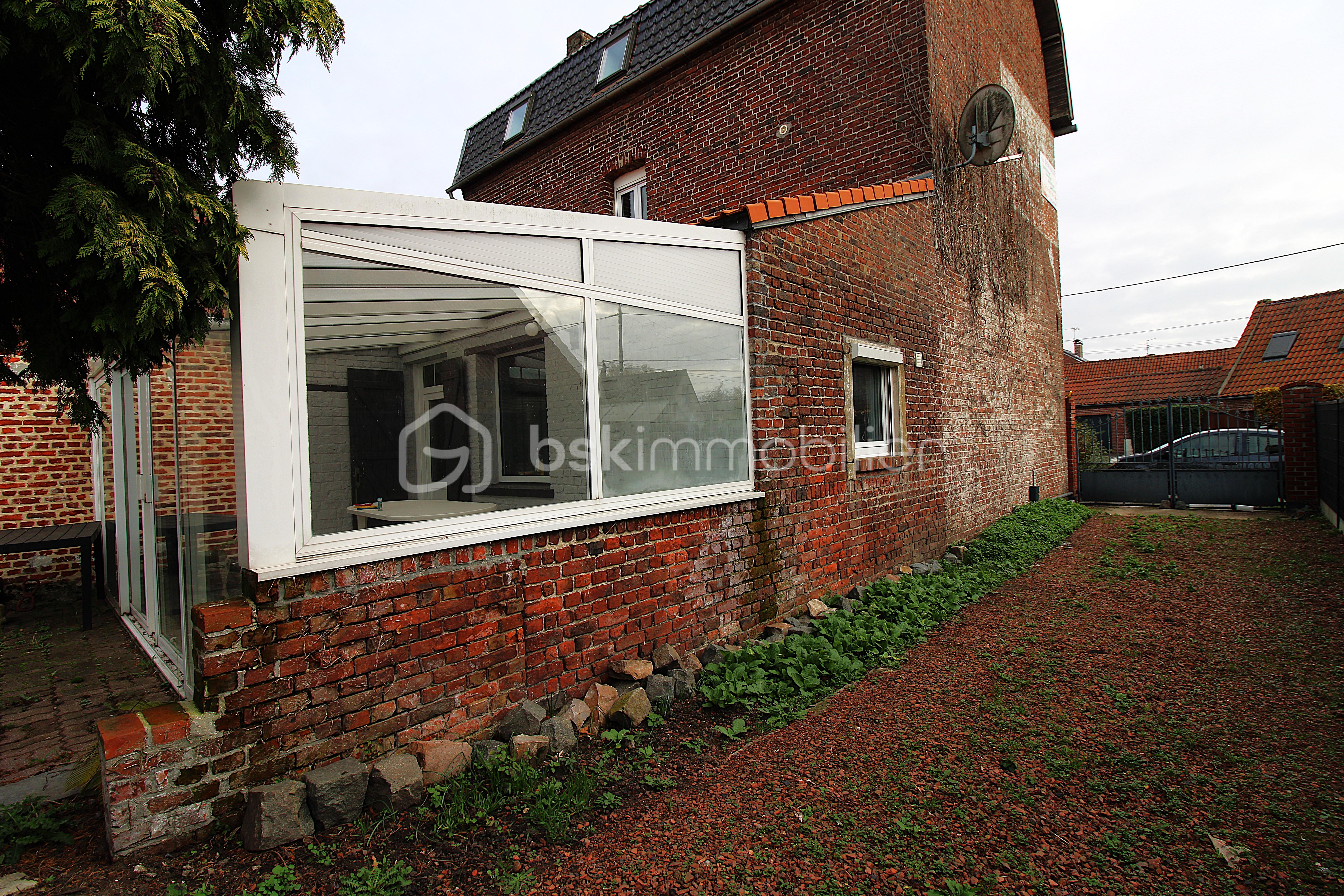 Maison de 205 m² - ALLEE JARDIN.JPG